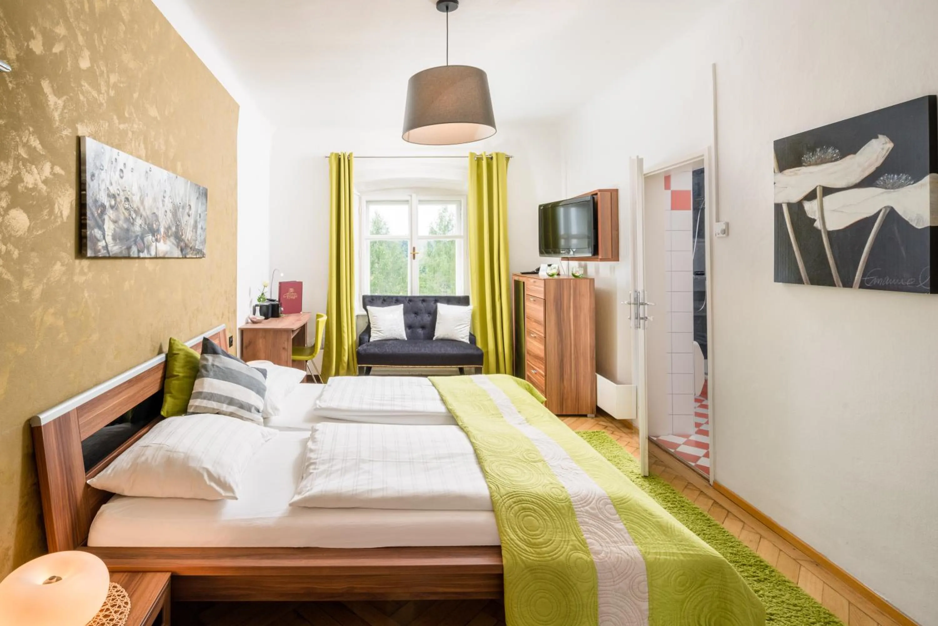 Bed in Schlosshotel Rosenau Superior