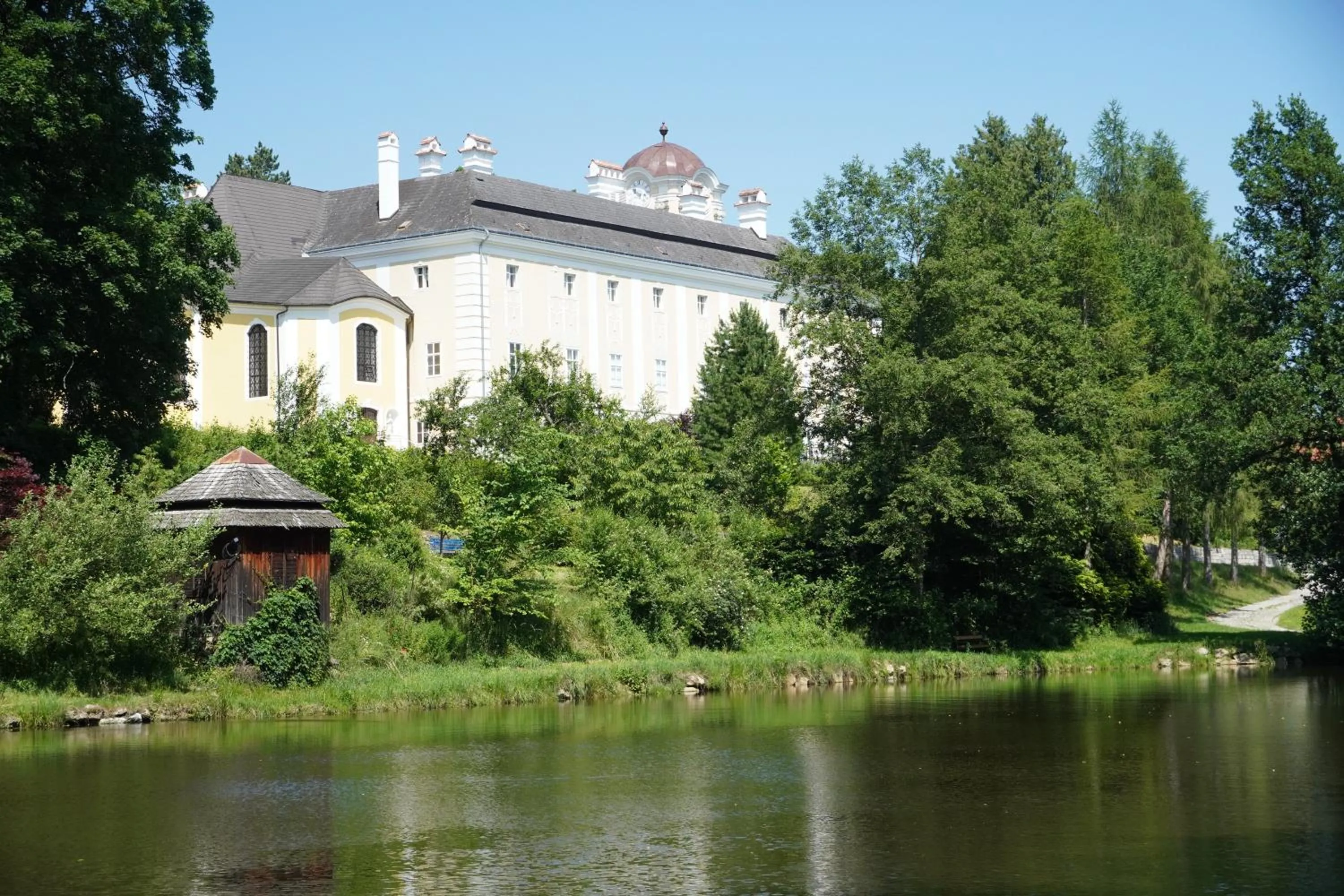 Property building in Schlosshotel Rosenau Superior