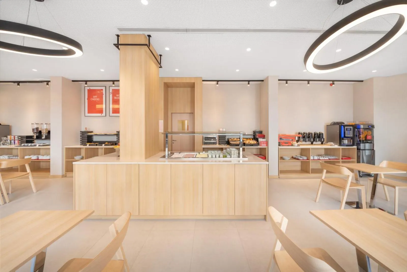 Breakfast in Moov Hotel Évora