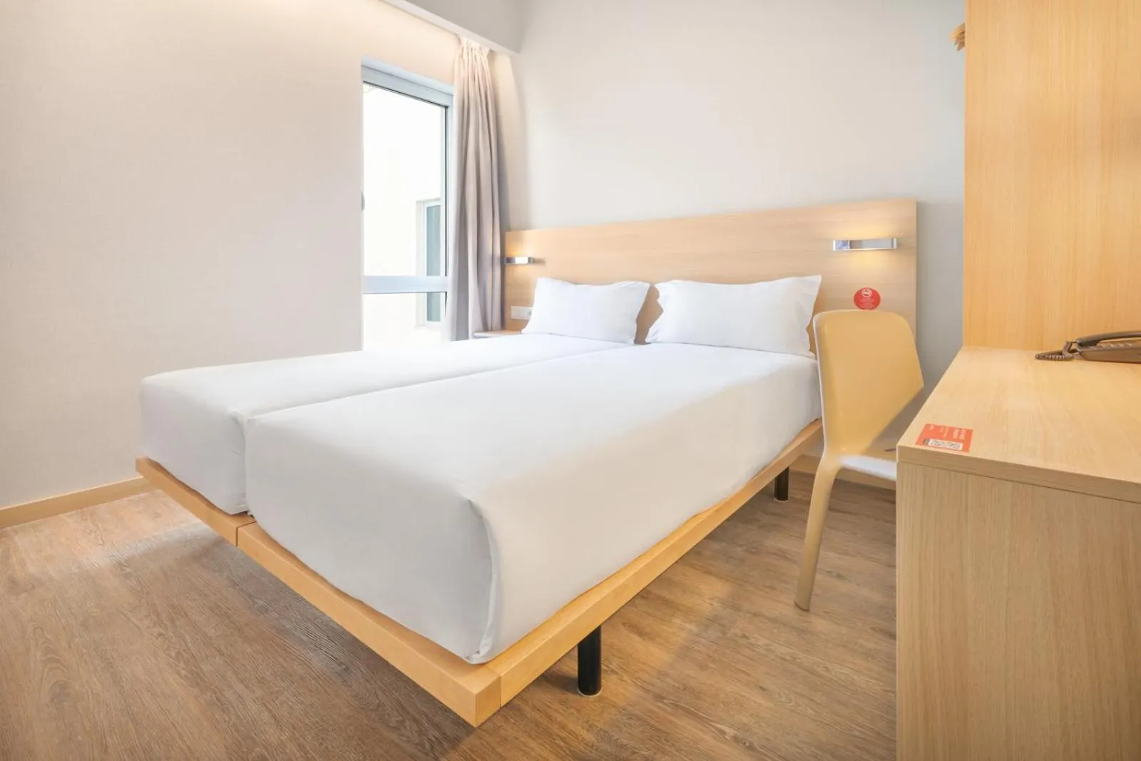 Bed in Moov Hotel Évora