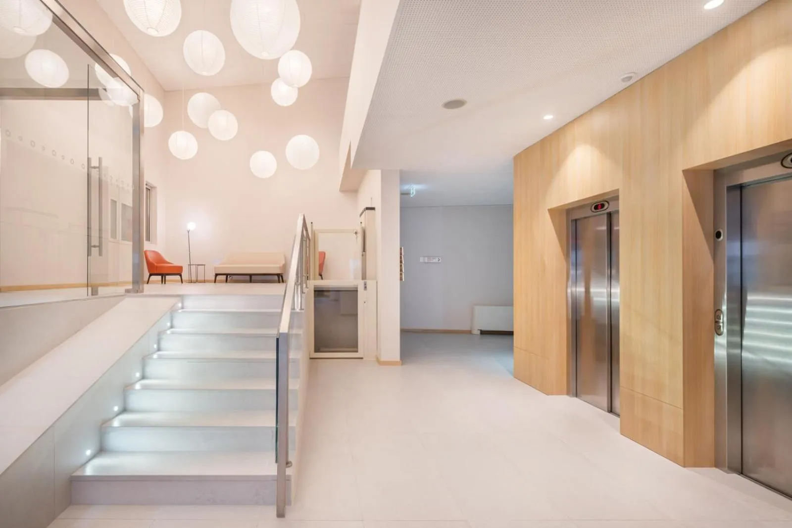 Lobby or reception in Moov Hotel Évora