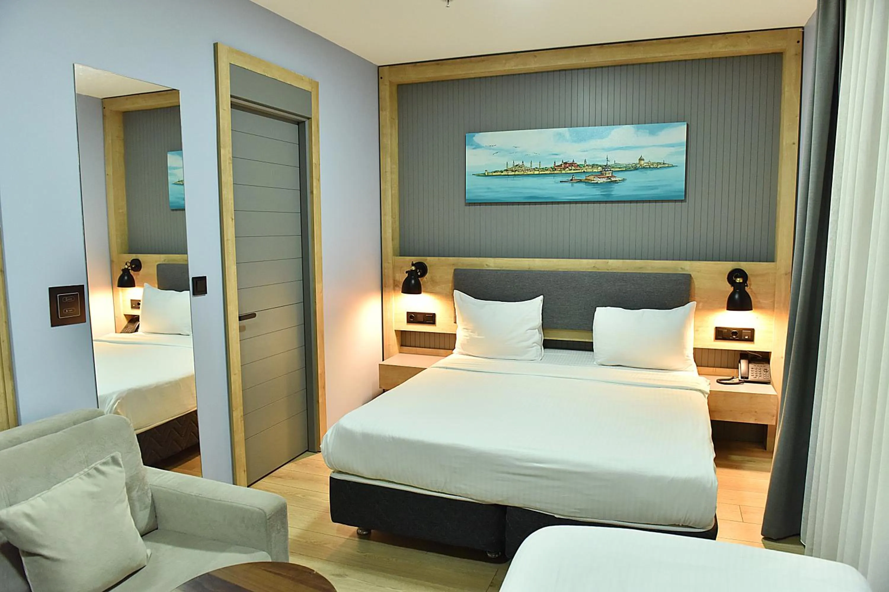 Photo of the whole room, Bed in Kerthill Hotel