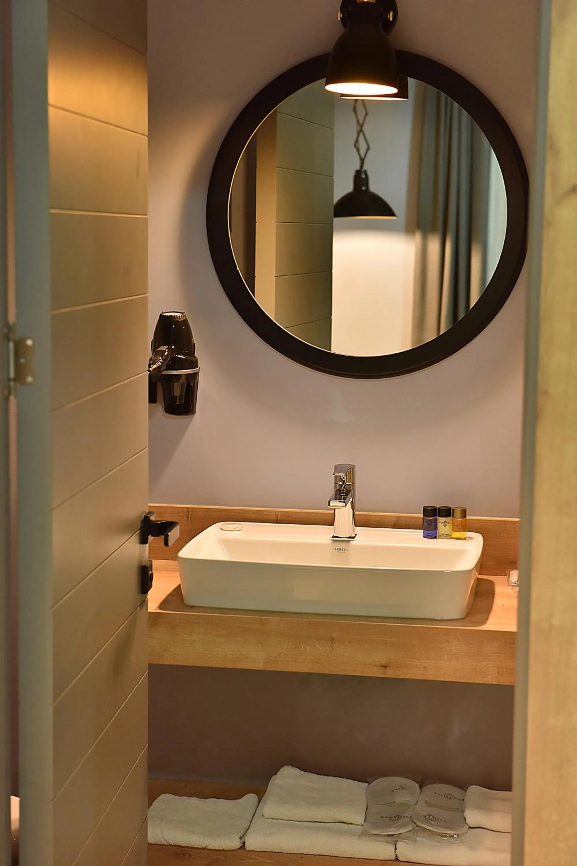 Bathroom in Kerthill Hotel