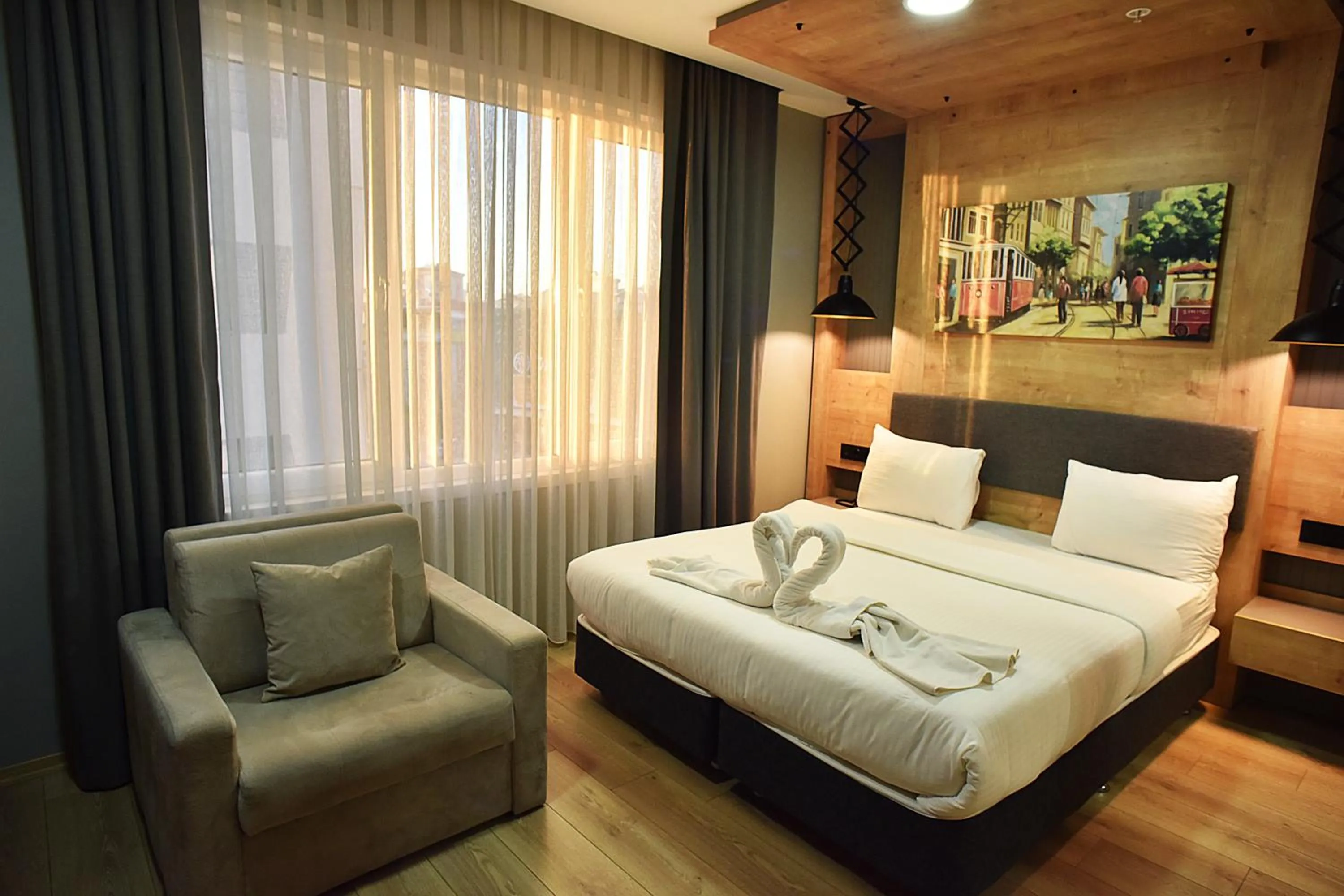 Photo of the whole room, Bed in Kerthill Hotel