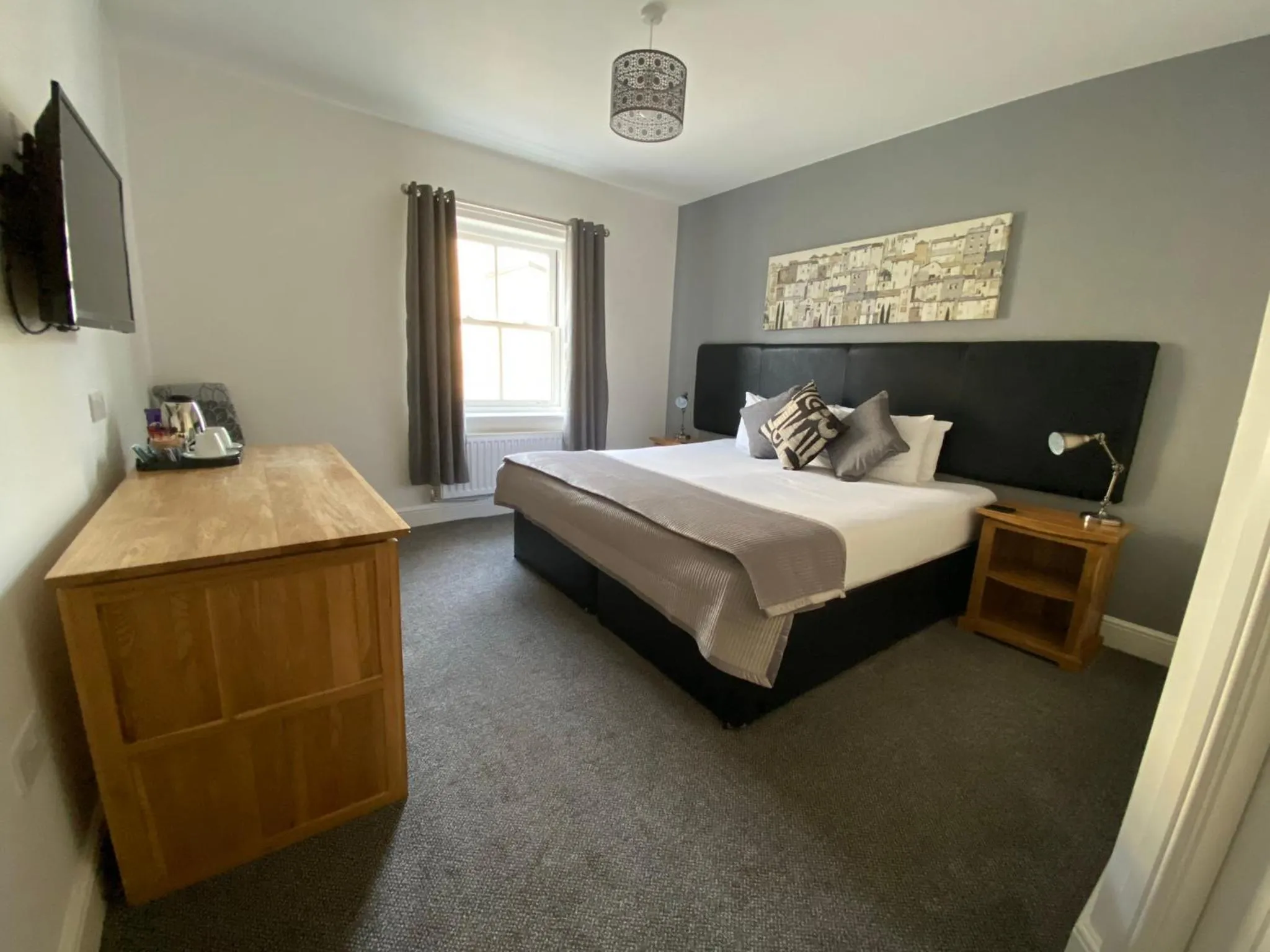 Bedroom, Bed in The Three Horseshoes Hotel