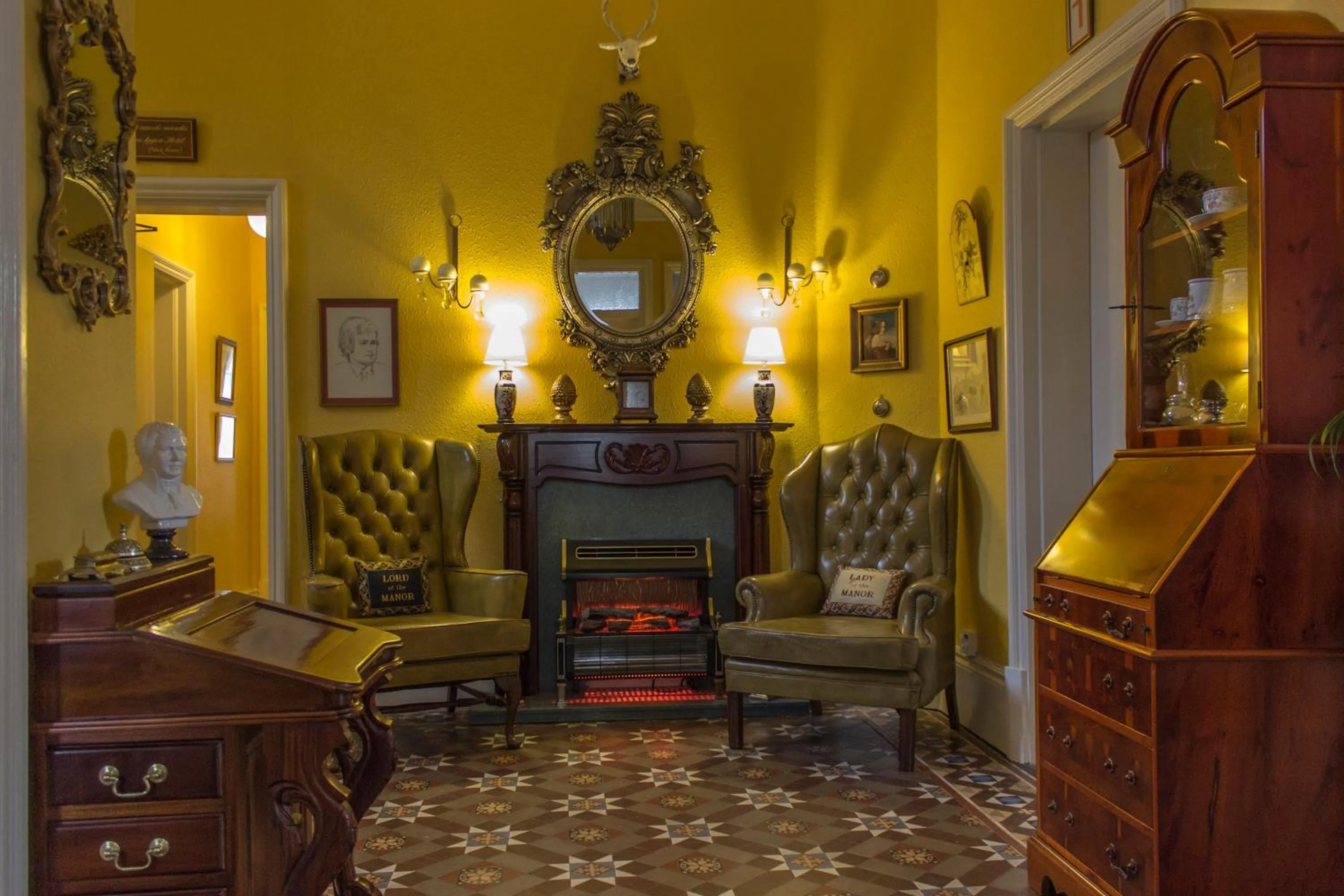 Lobby or reception in Holywell House