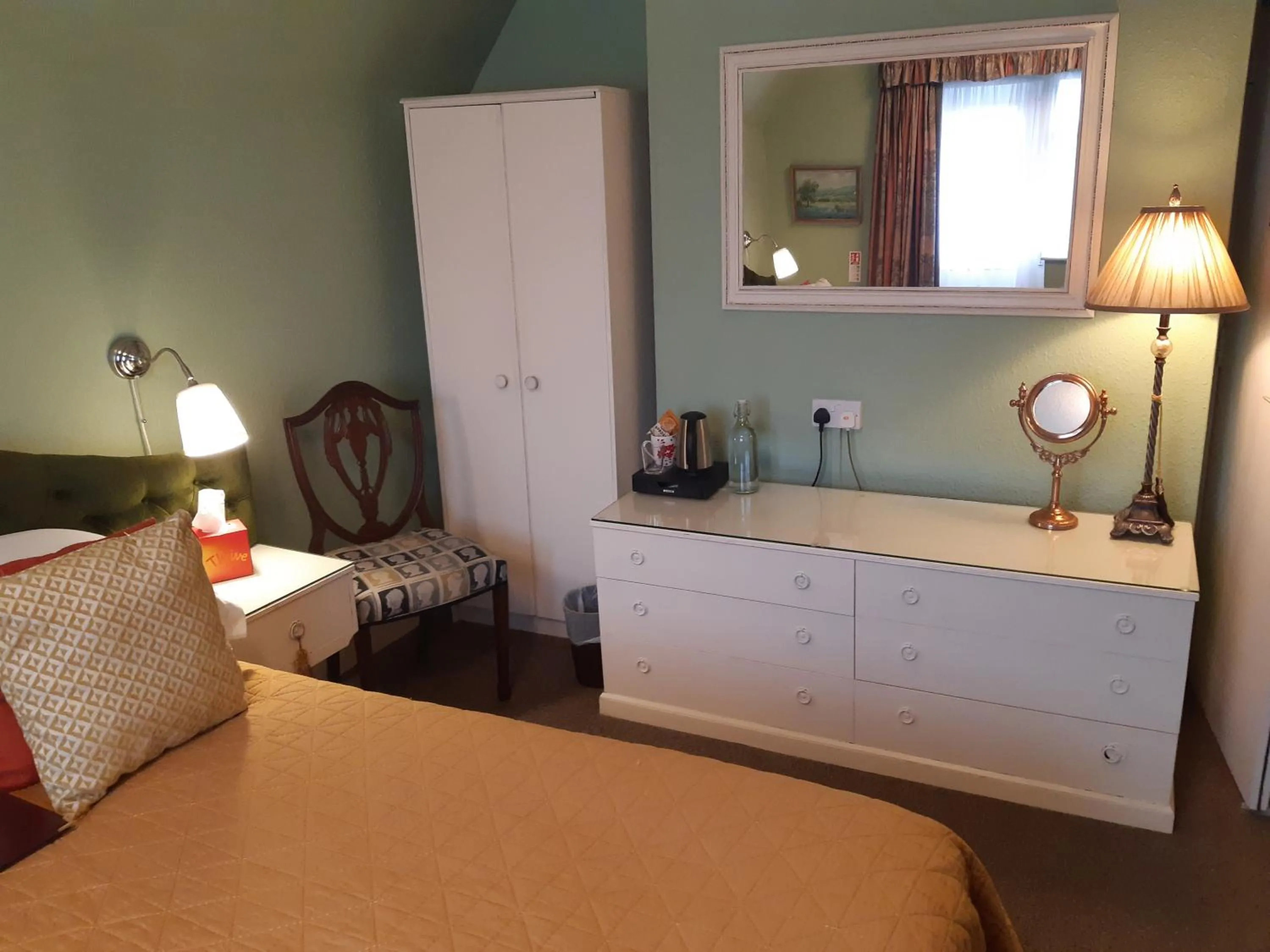 Bed in Holywell House