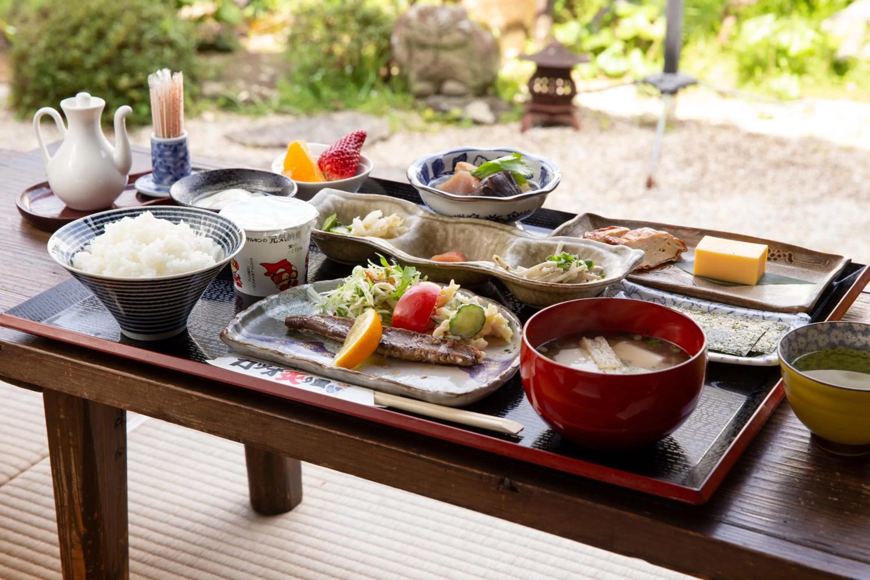 Restaurant/places to eat in PAAK Hotel