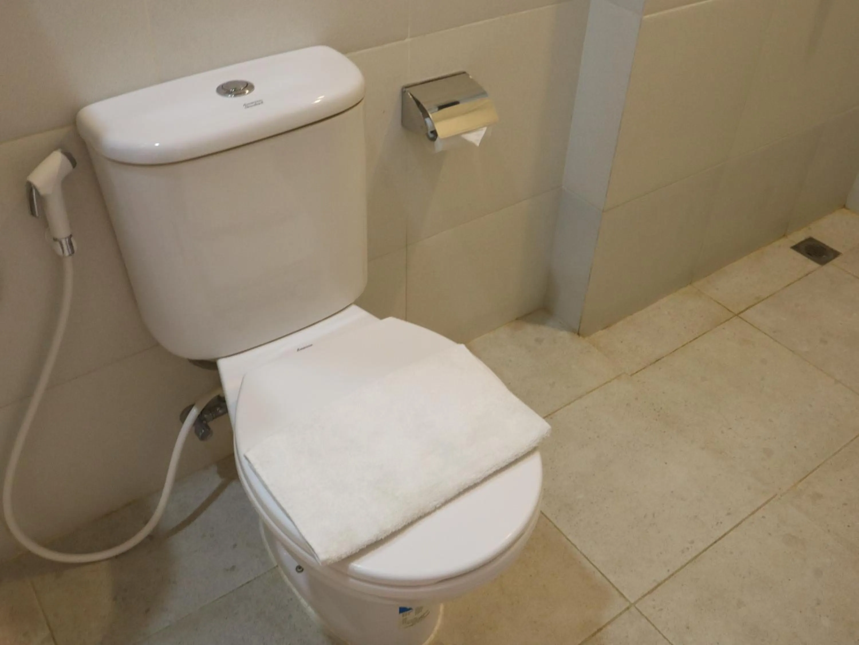 Toilet in Front One Budget bekasi