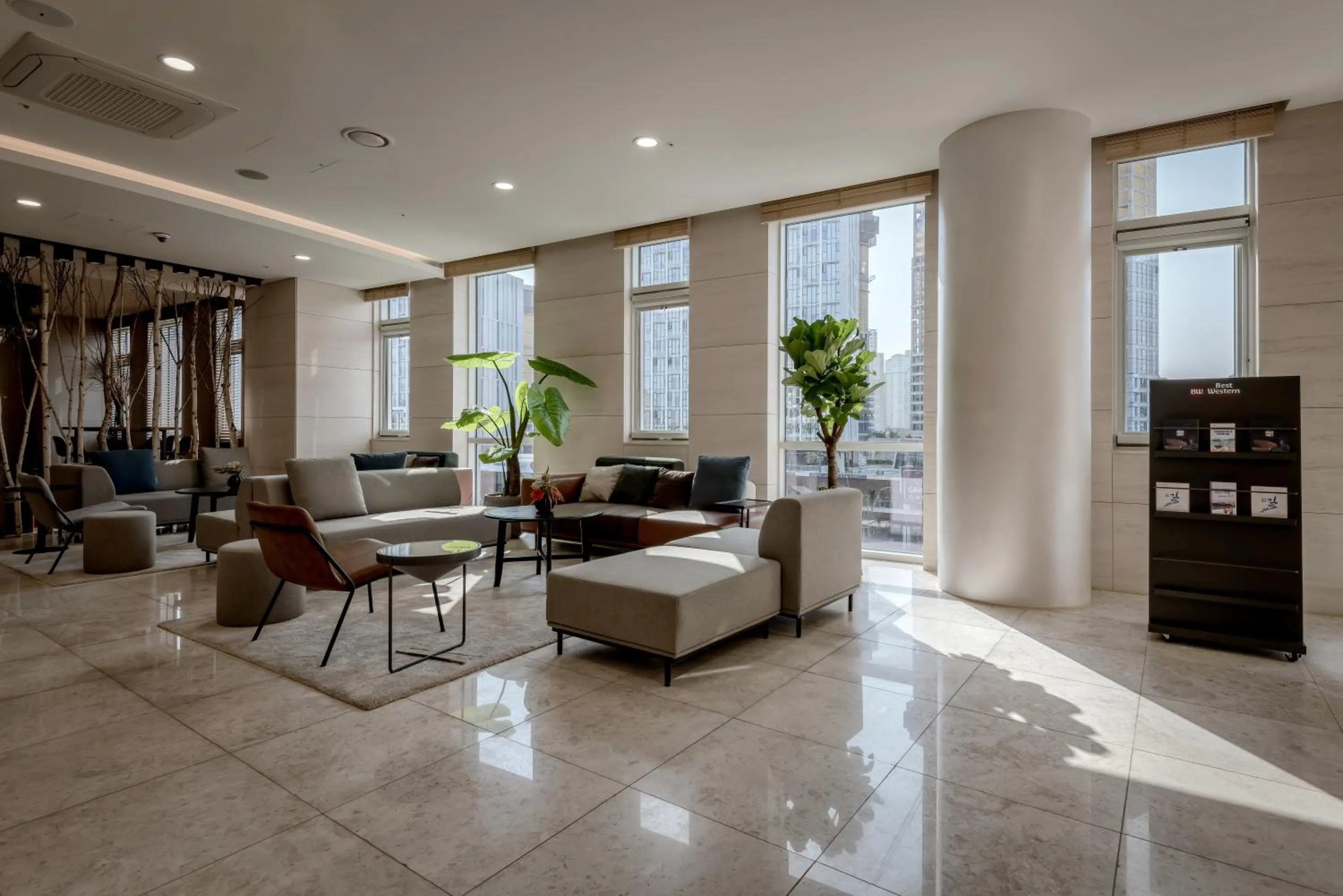 Lobby or reception in Best Western Plus Hotel Sejong