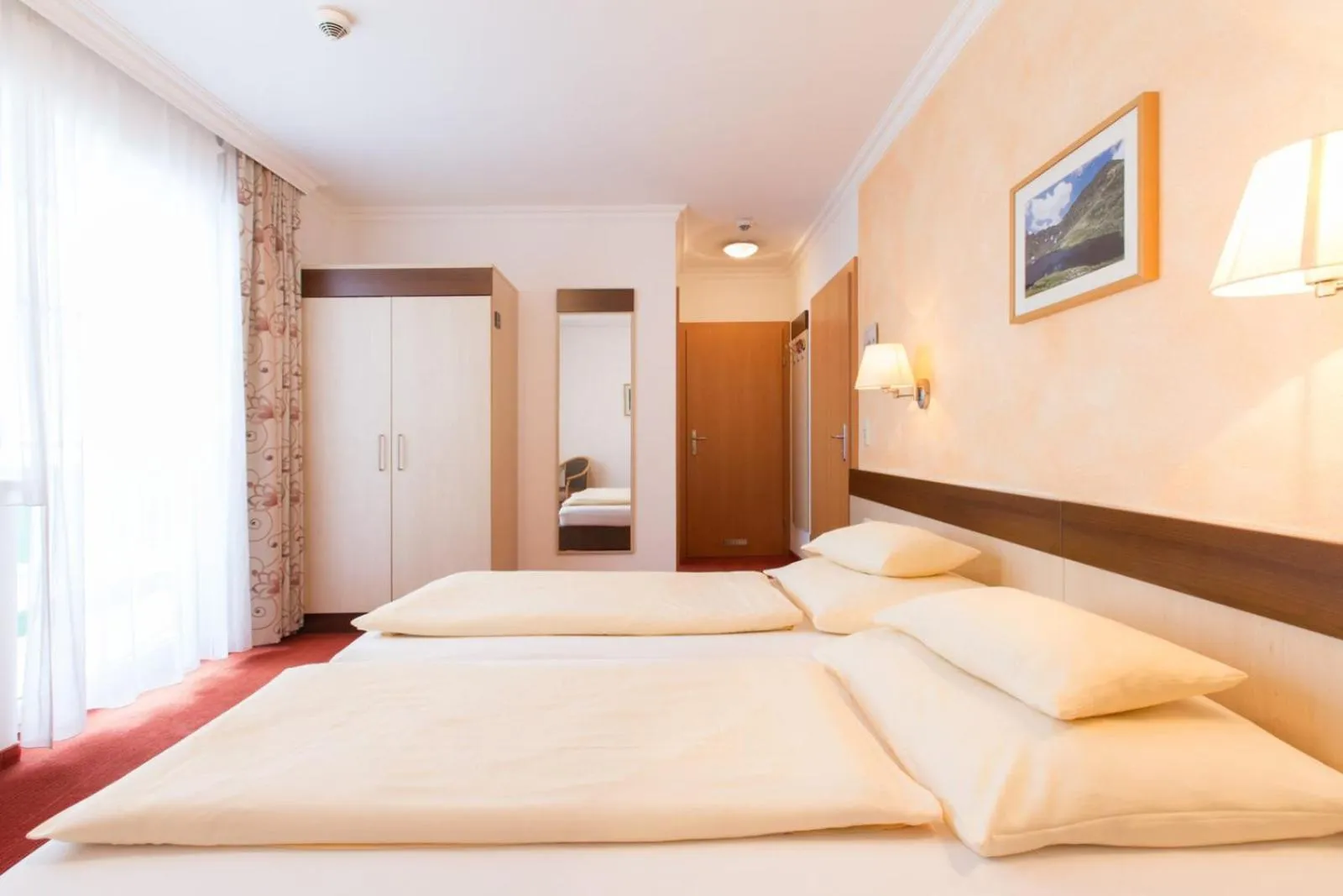 Bed in Hotel-Restaurant Planaihof