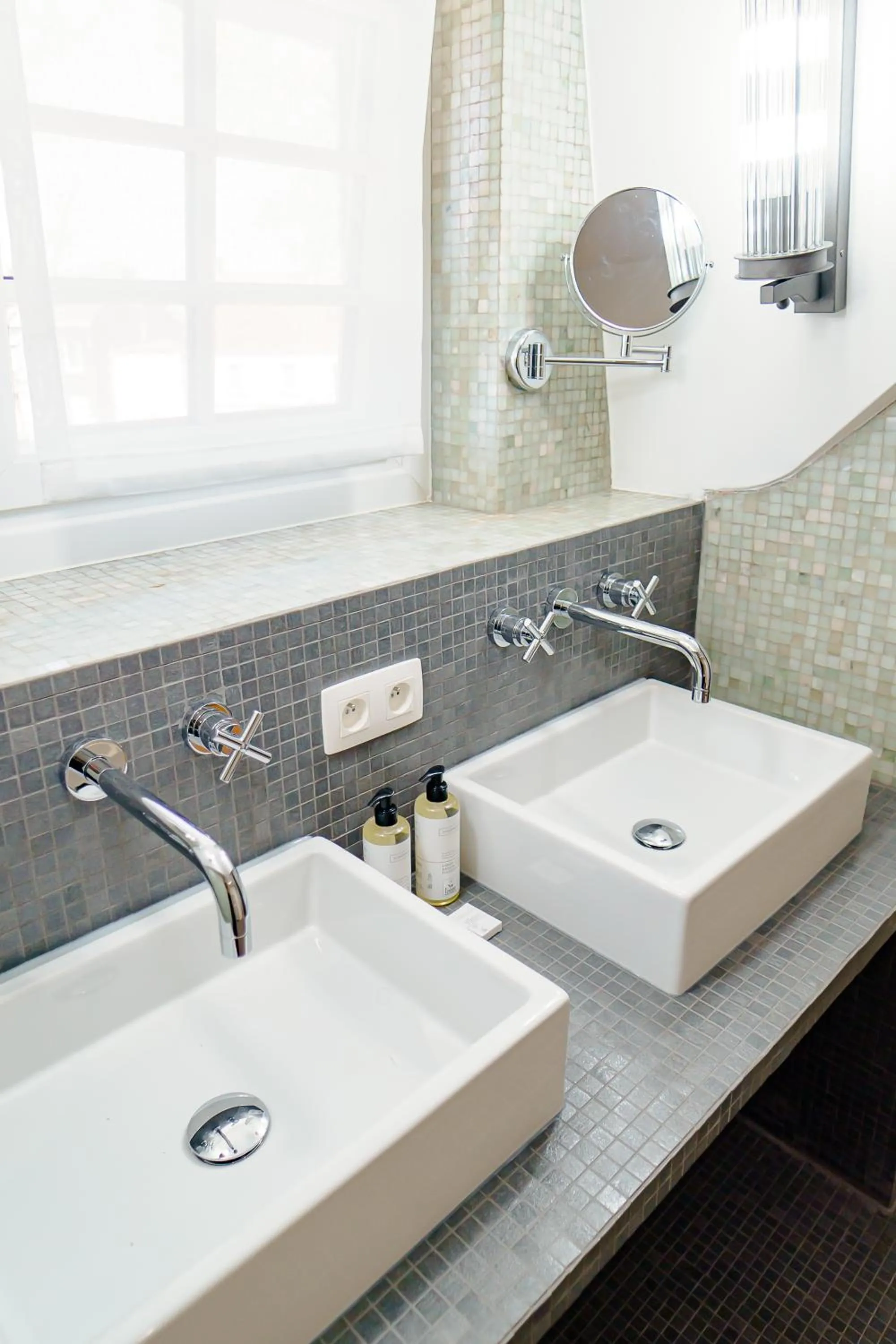 Bathroom in Villa Monceau Louvain la neuve