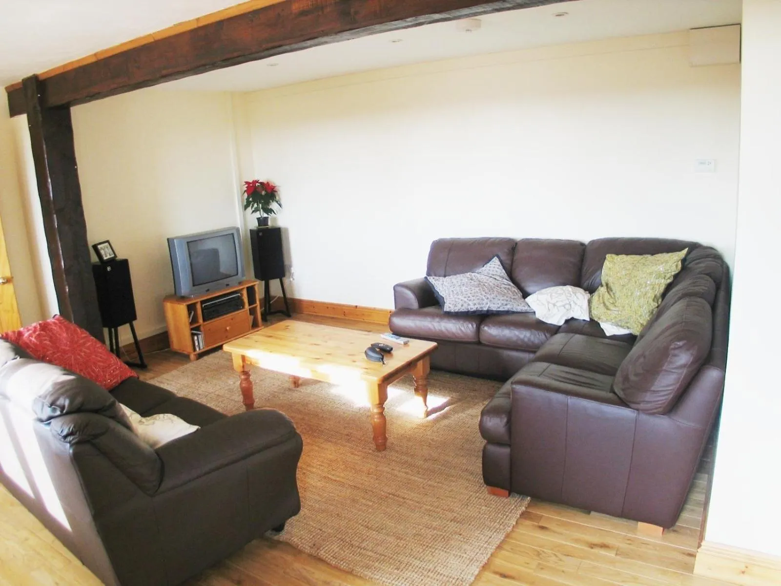 Communal lounge/ TV room in Lamphey Park