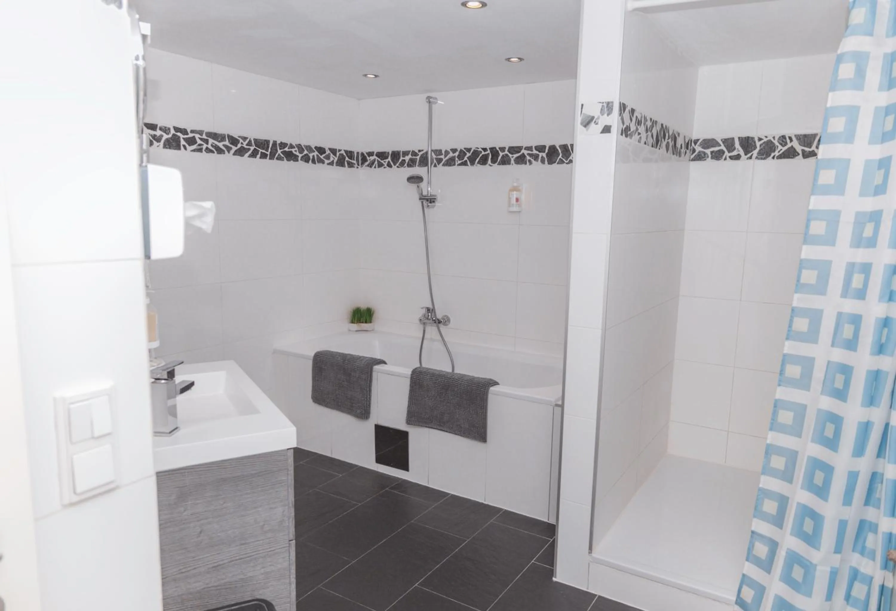 Shower in Pension a und a