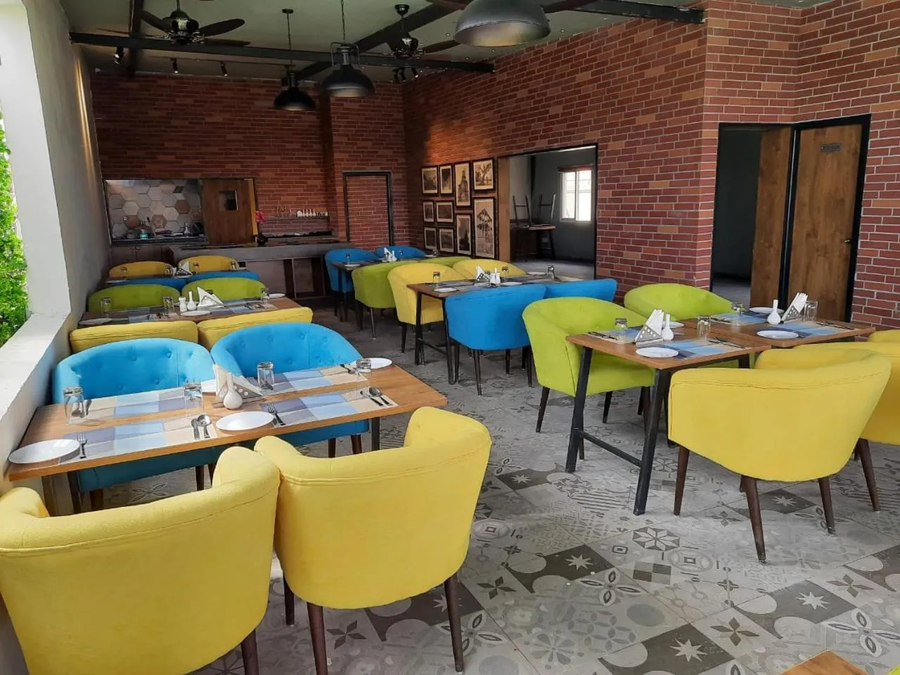 Restaurant/places to eat in Regenta INN Grand Koramangala by Royal Orchid Hotels