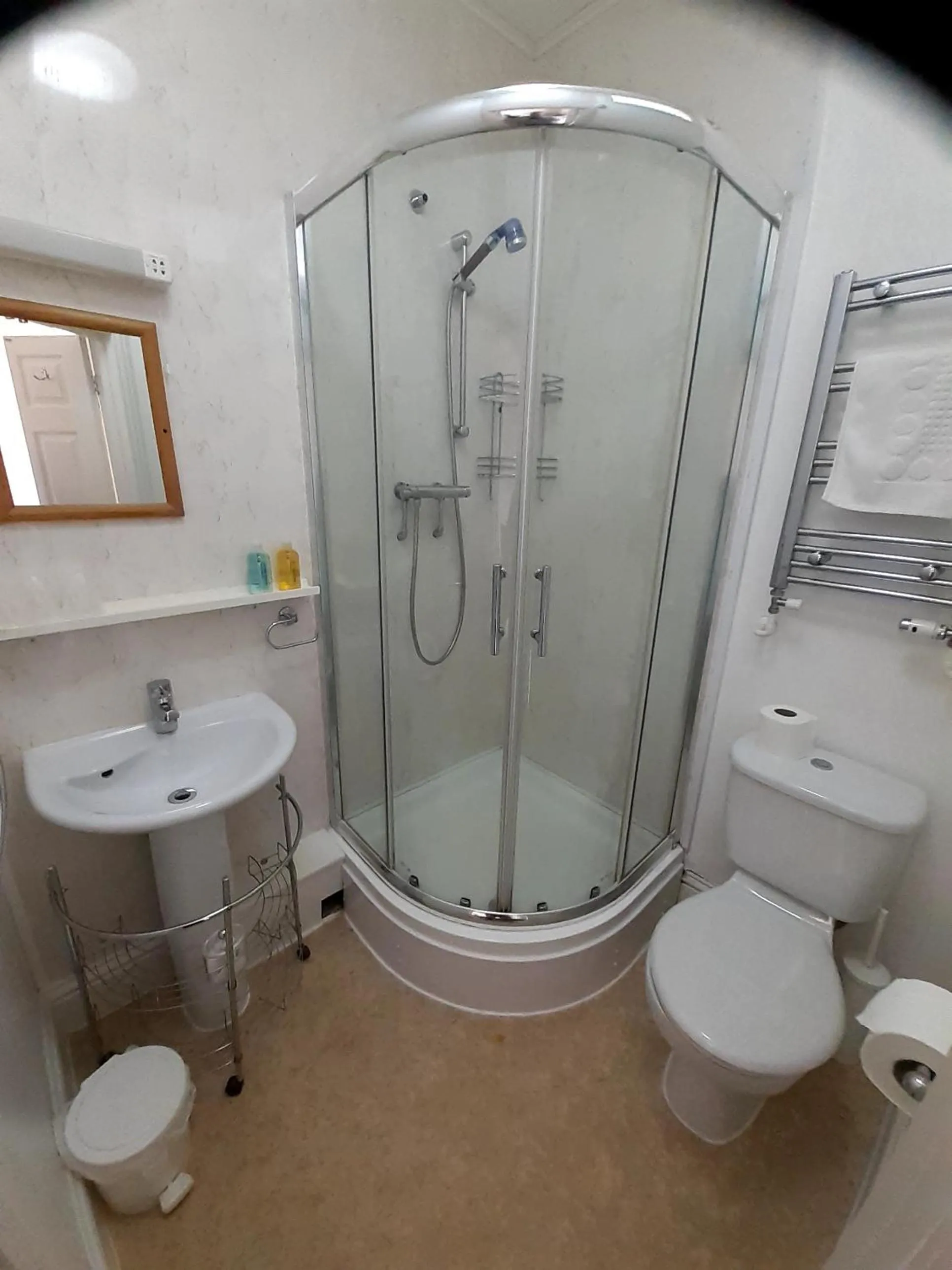 Bathroom in The Edenhurst Guesthouse