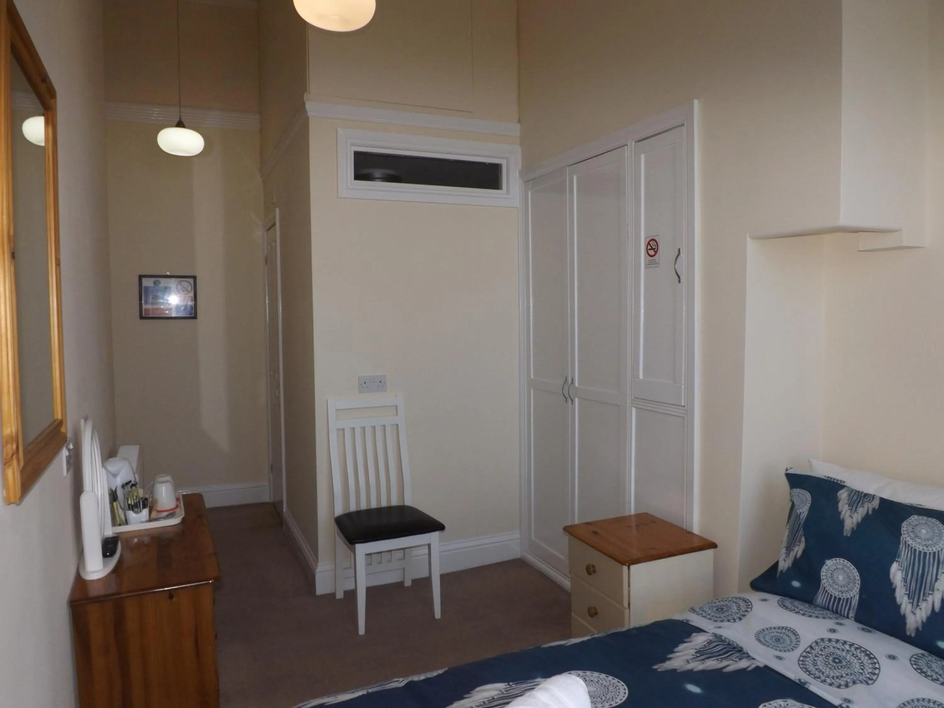 Photo of the whole room, Bed in The Edenhurst Guesthouse