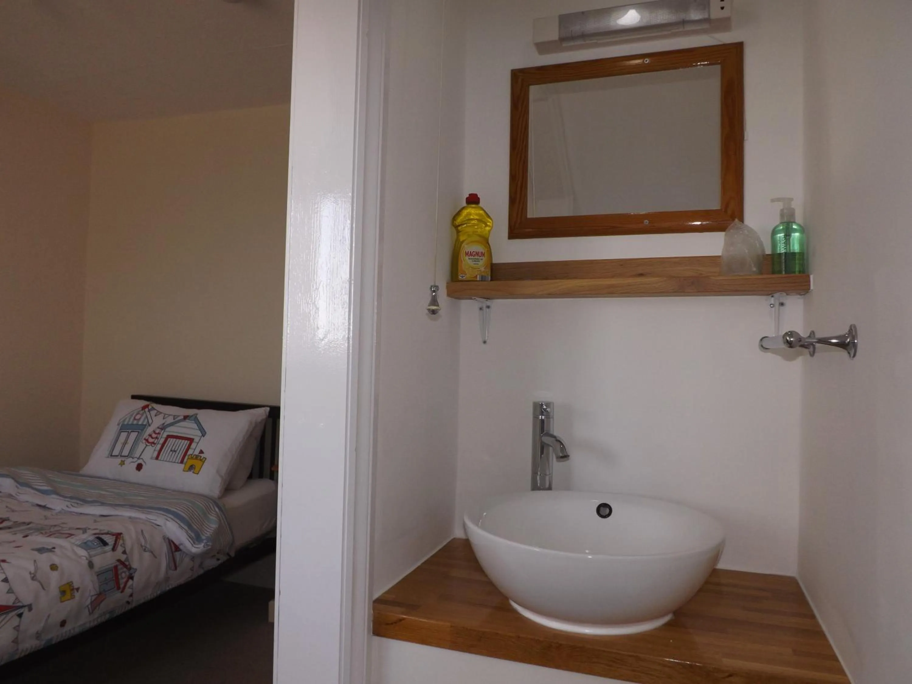 Toilet, Bed in The Edenhurst Guesthouse