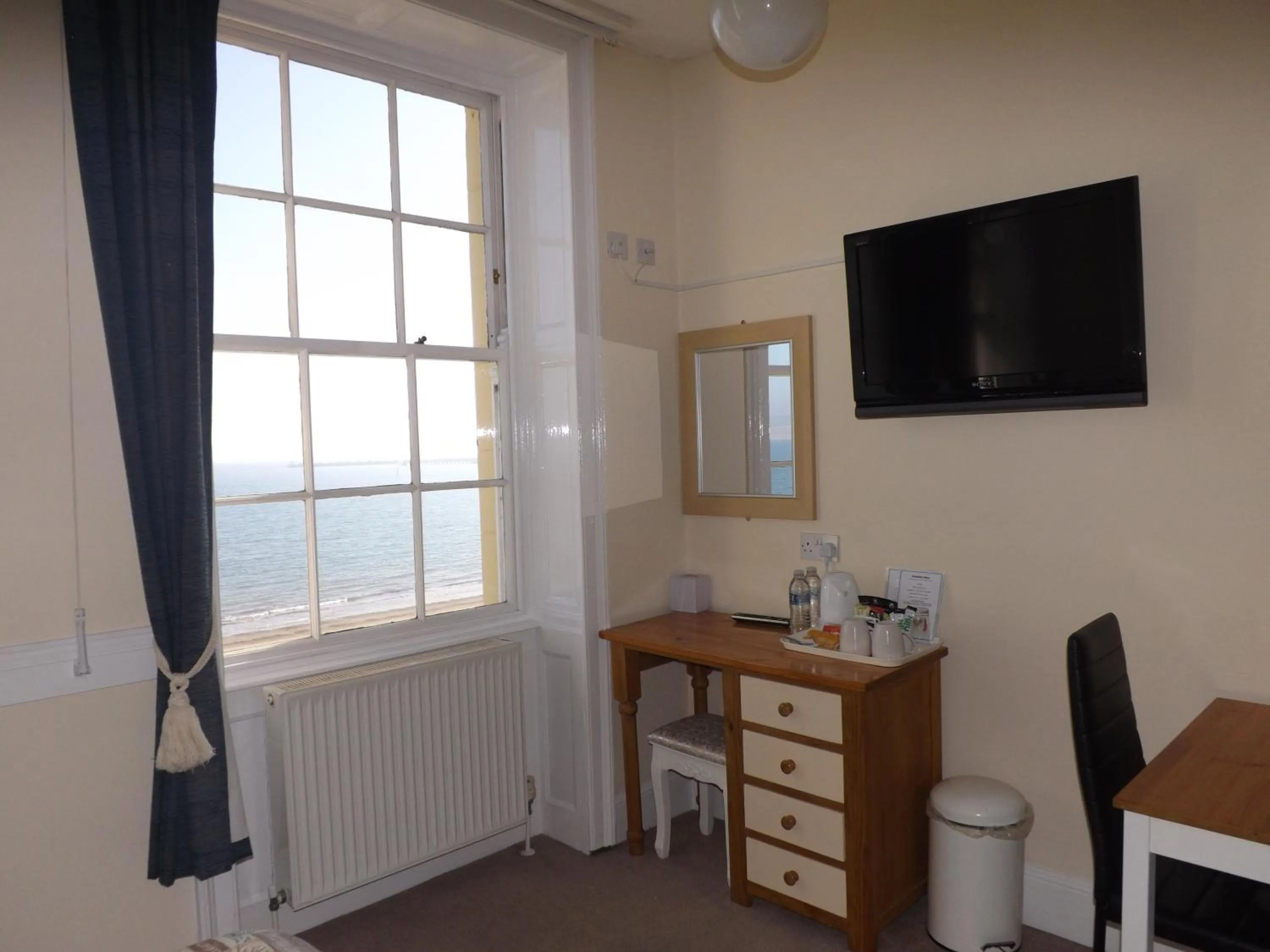 Coffee/tea facilities in The Edenhurst Guesthouse