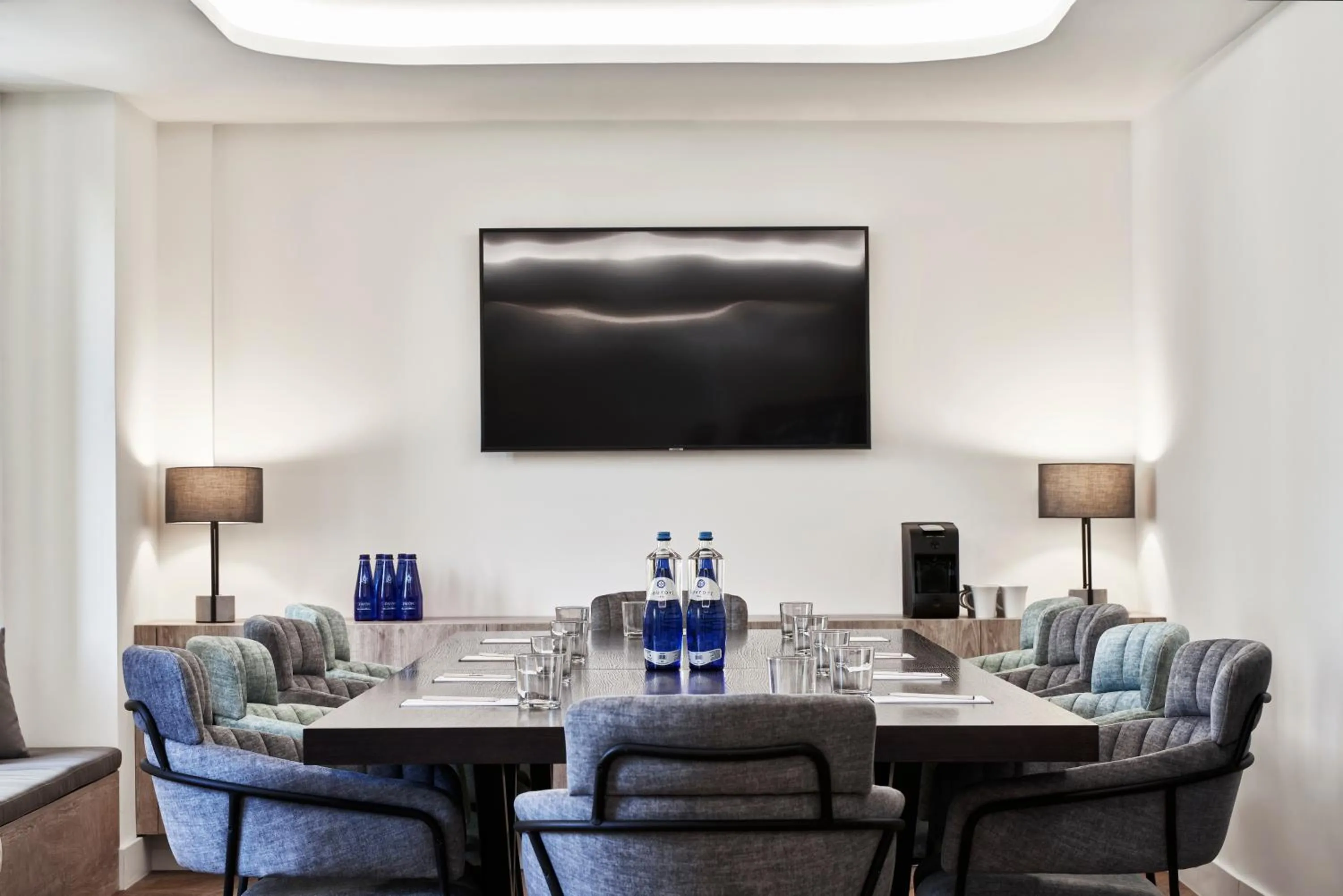 TV and multimedia in NLH MONASTIRAKI - Neighborhood Lifestyle Hotels