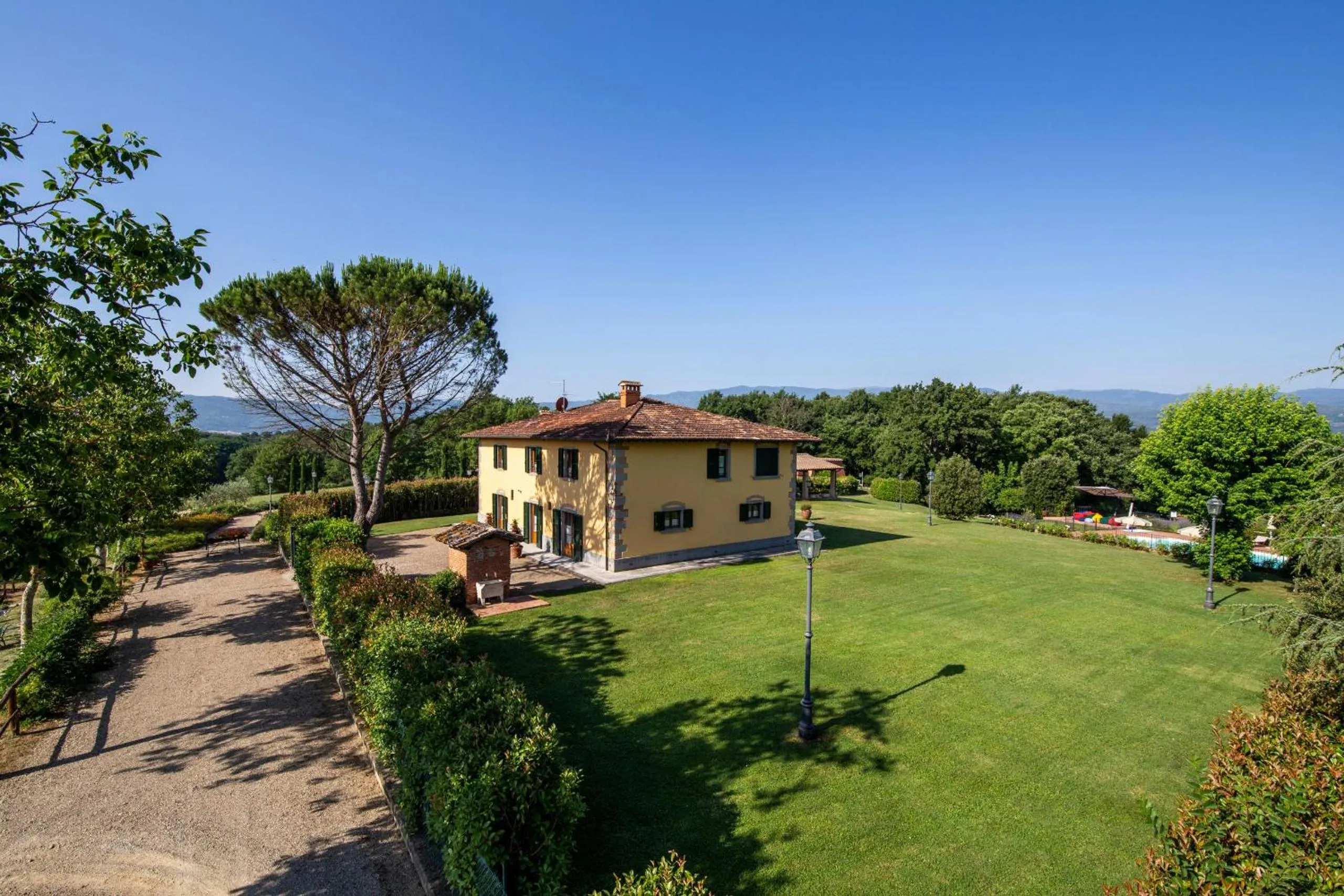 Property building in Villa la Cornice - Teloni
