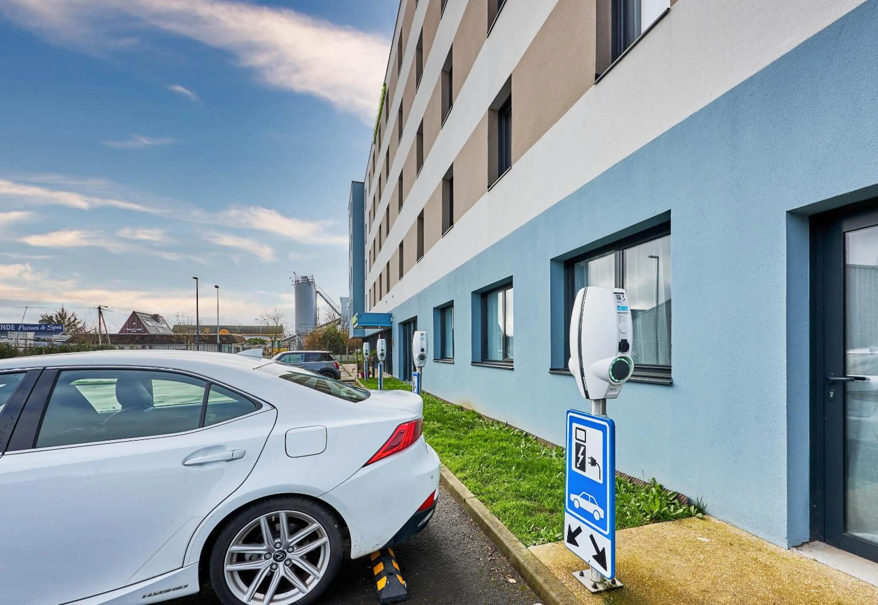 Parking in B&B HOTEL Deauville-Touques