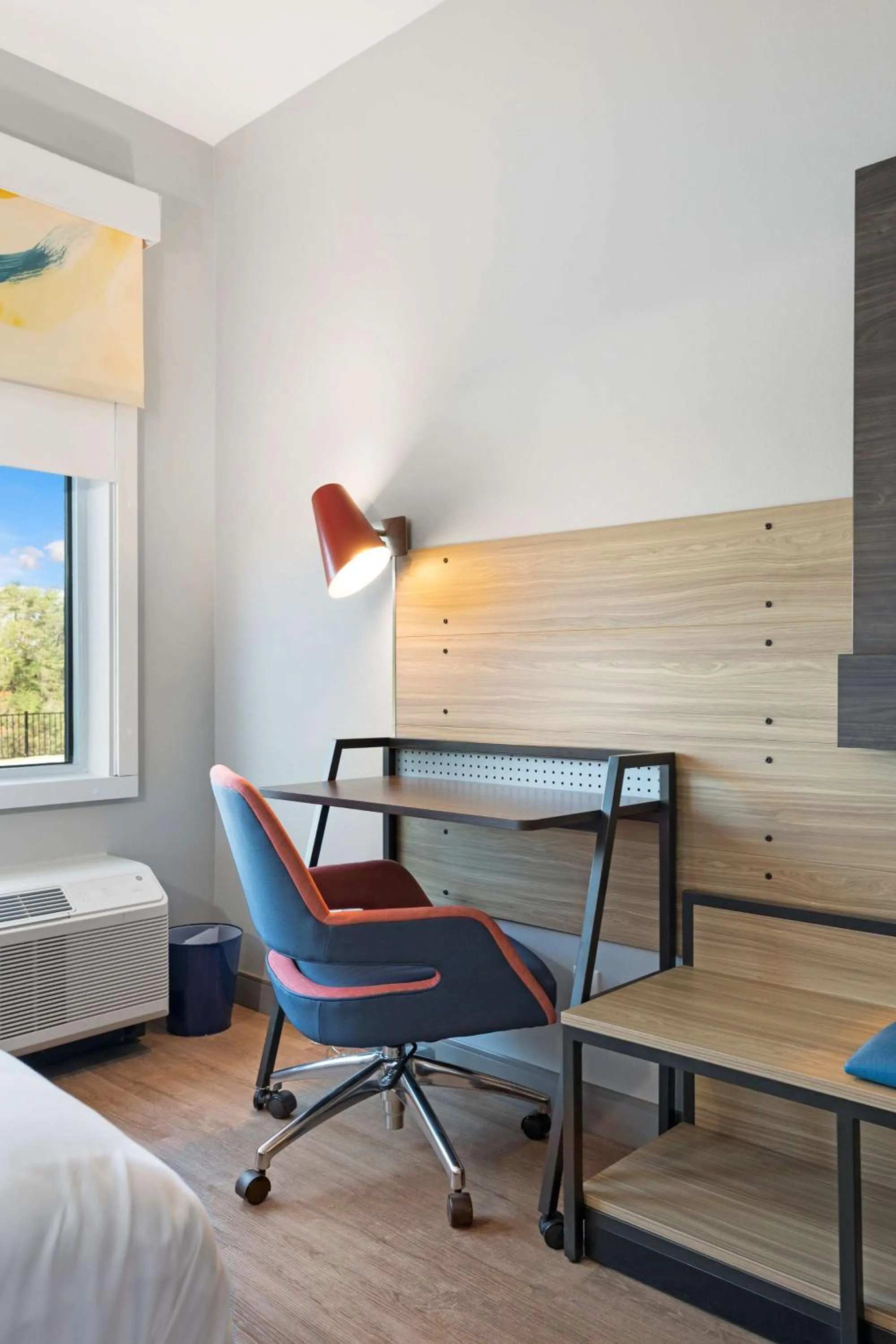 Bedroom, Bed in Tru By Hilton Cartersville, Ga