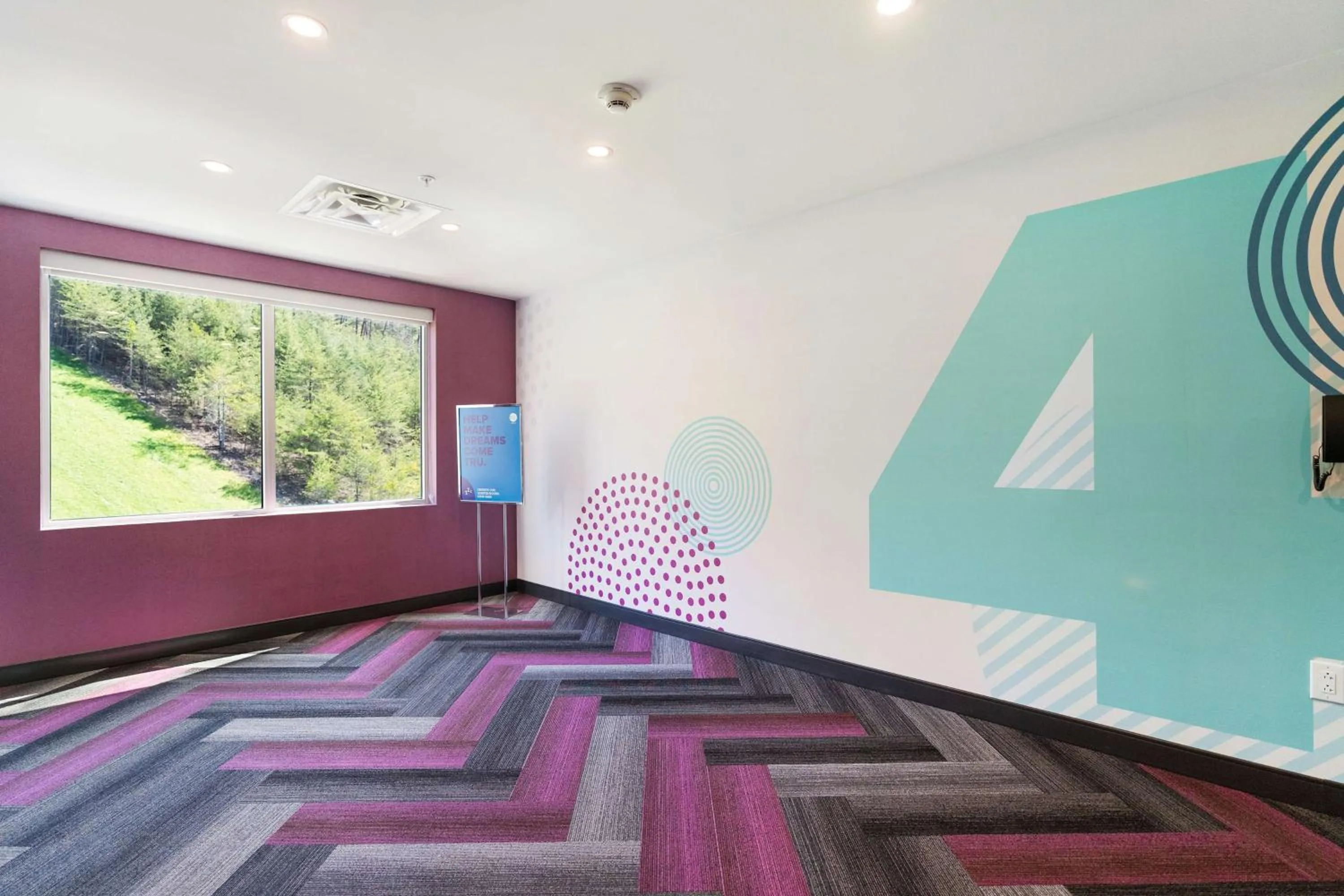 Meeting/conference room in Tru By Hilton Cartersville, Ga