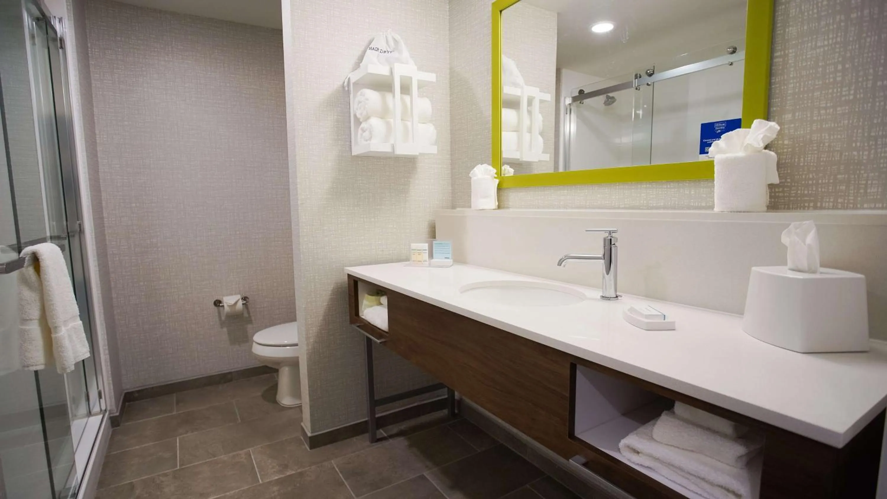 Bathroom in Hampton Inn & Suites St Clairsville, Oh