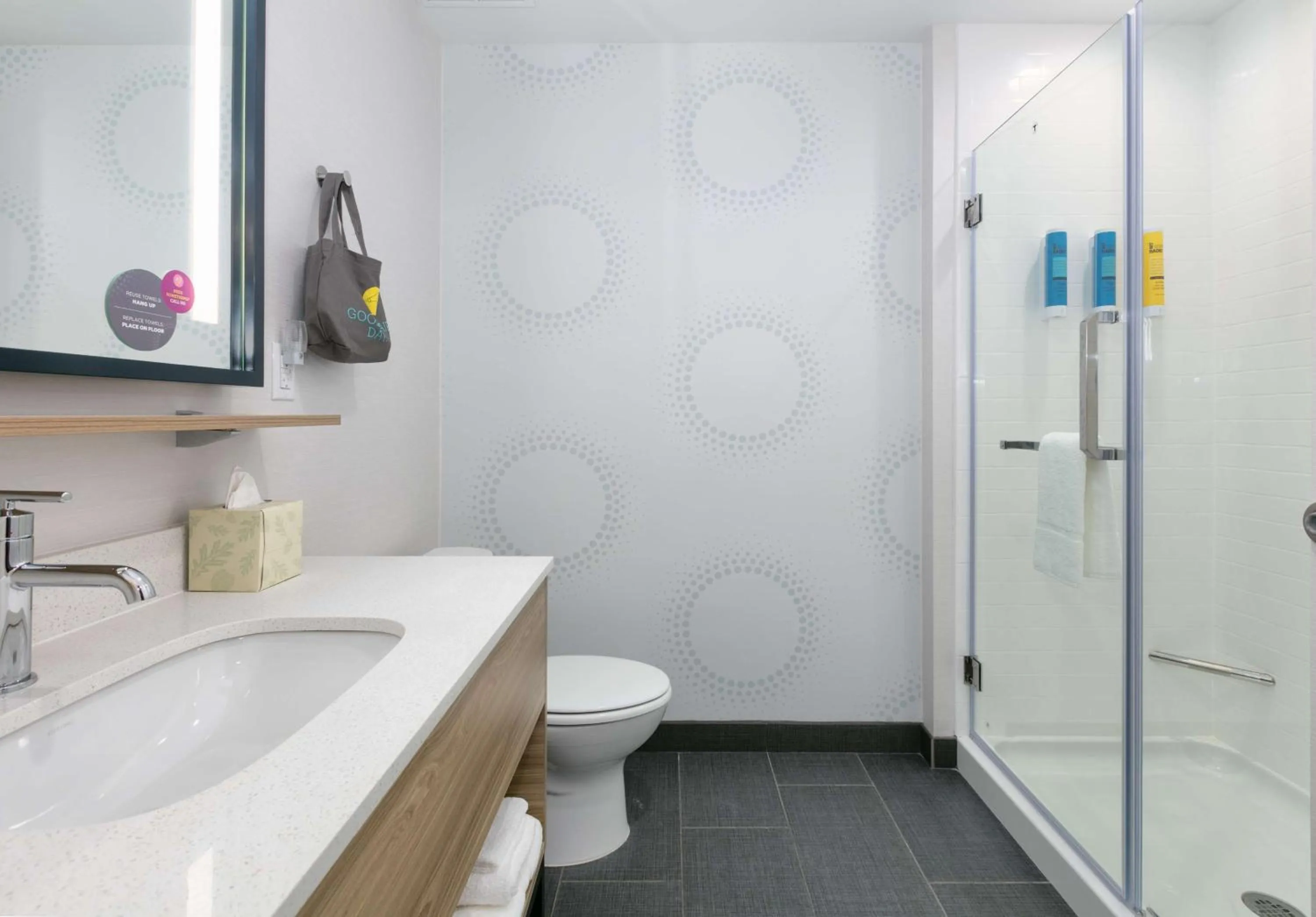 Bathroom in Tru By Hilton Austin Nw Arboretum, Tx