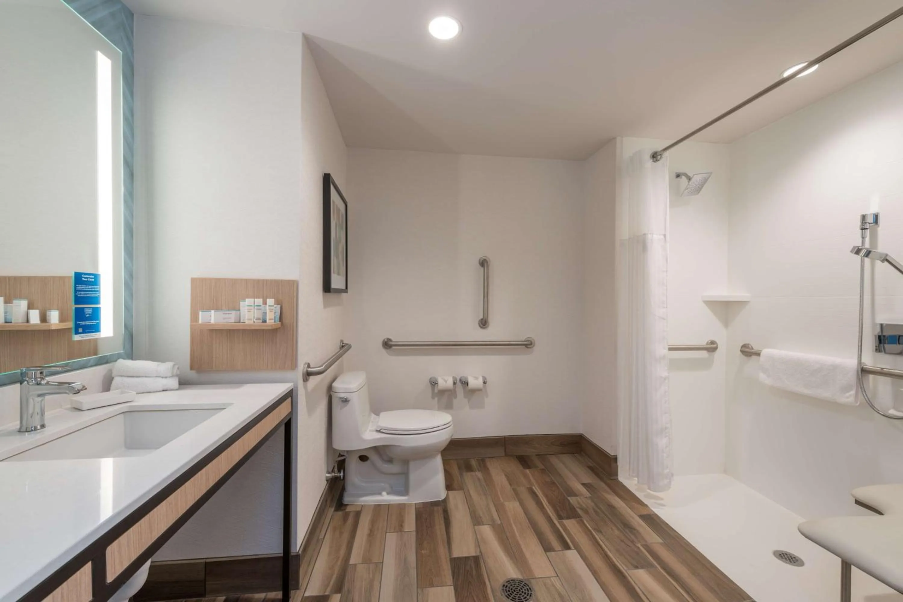 Photo of the whole room in Hilton Garden Inn Boston Canton, Ma