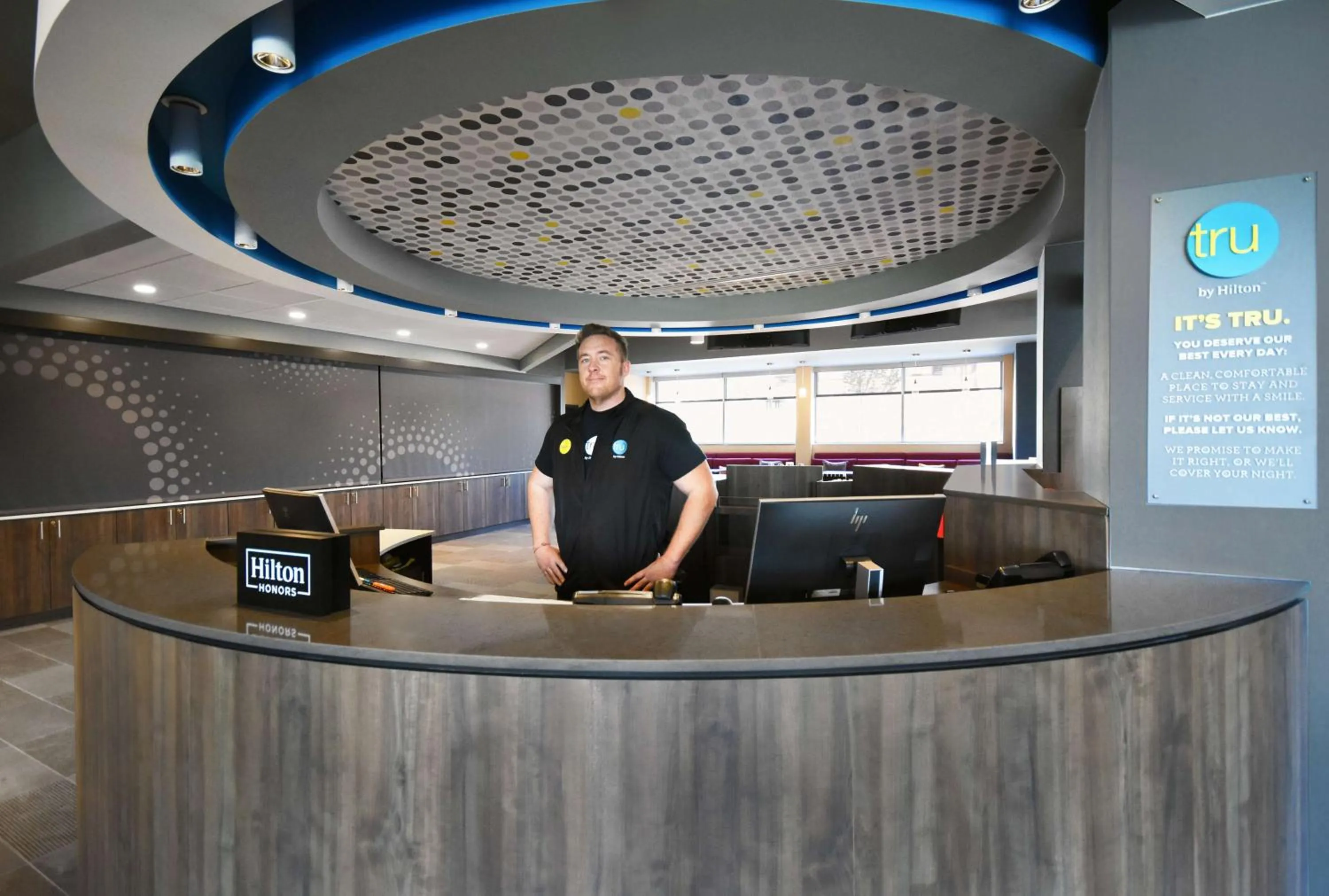 Lobby or reception in Tru By Hilton Troy Detroit, Mi