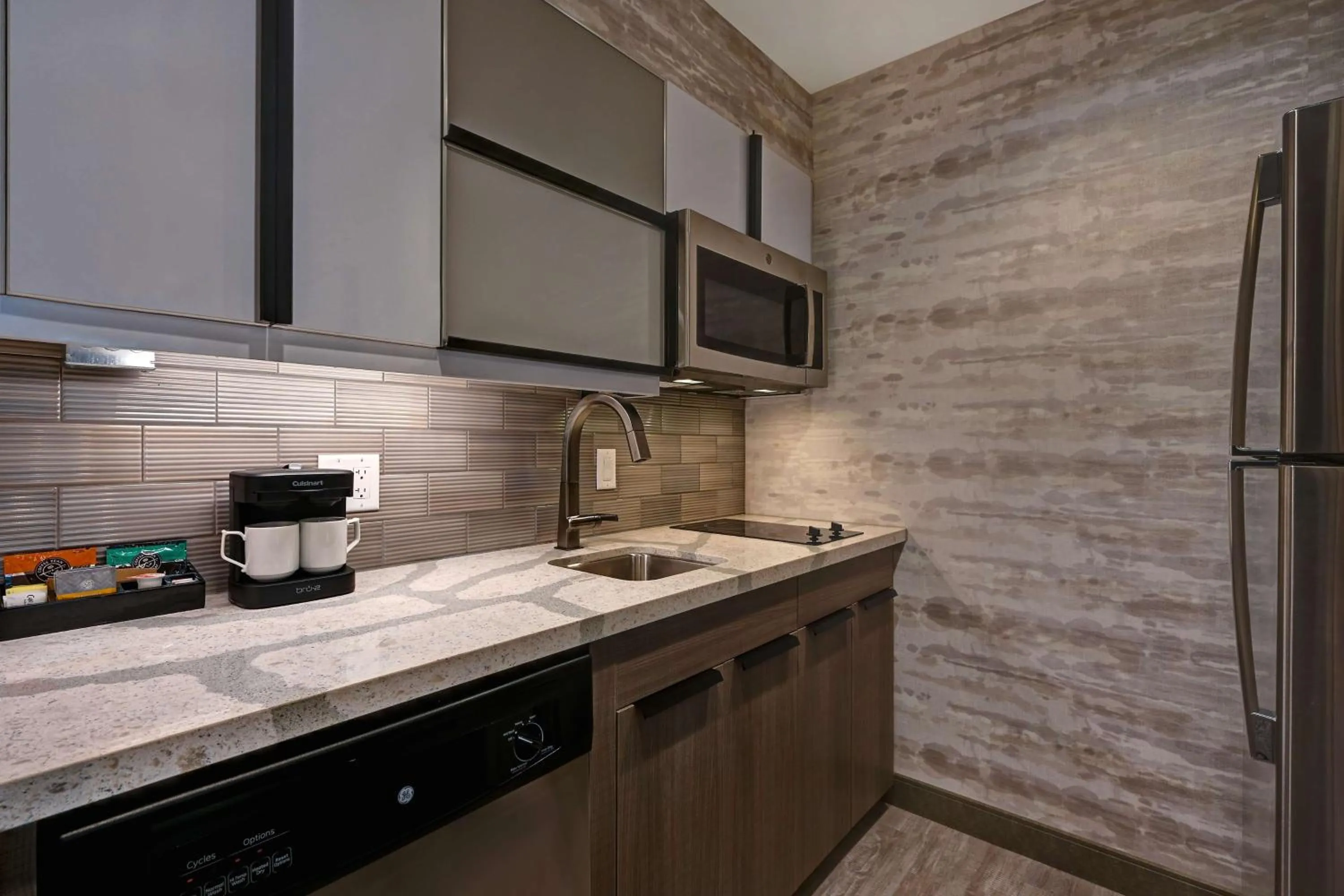 Kitchen or kitchenette in Homewood Suites by Hilton Dallas The Colony