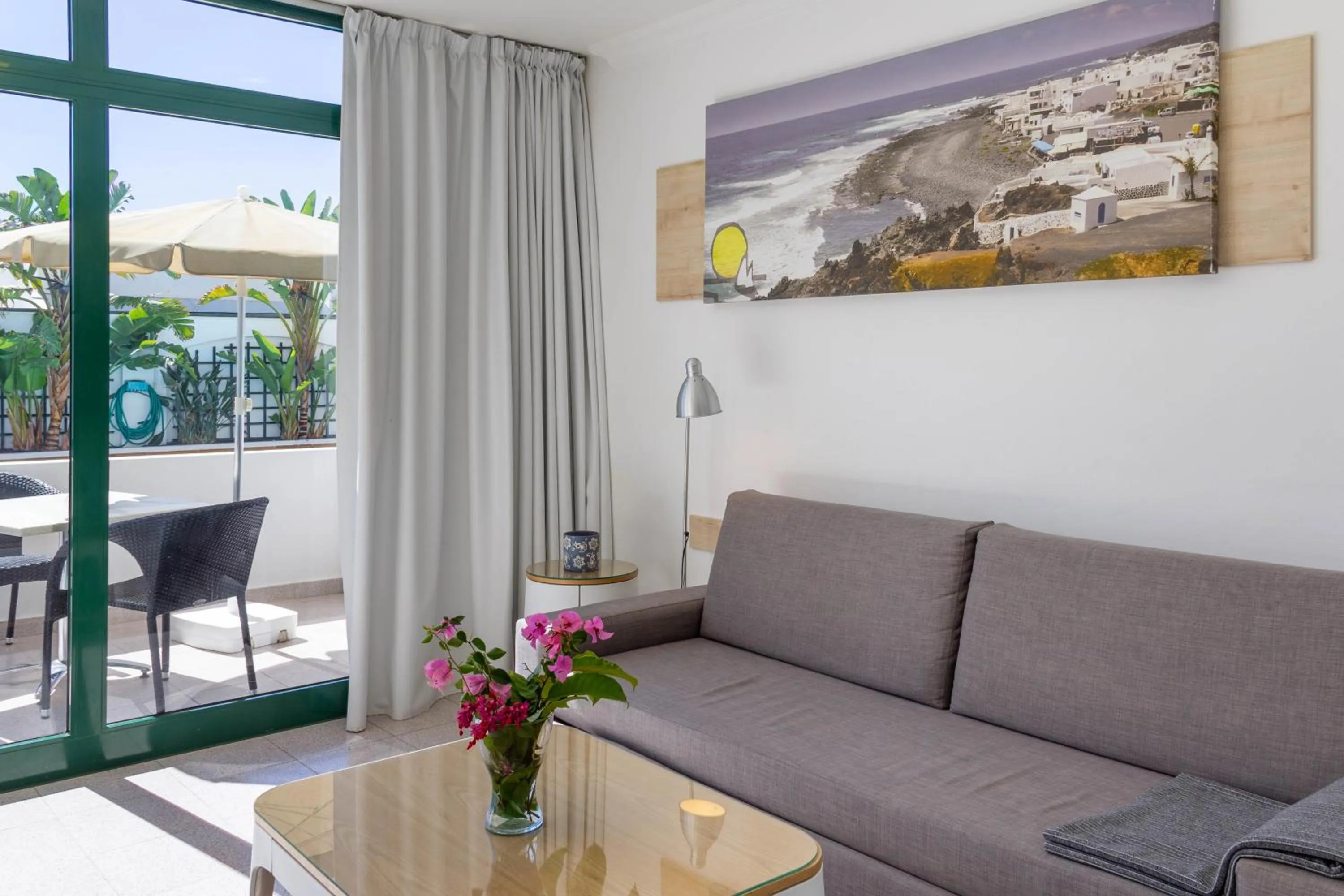 Living room in Apartamentos La Tegala