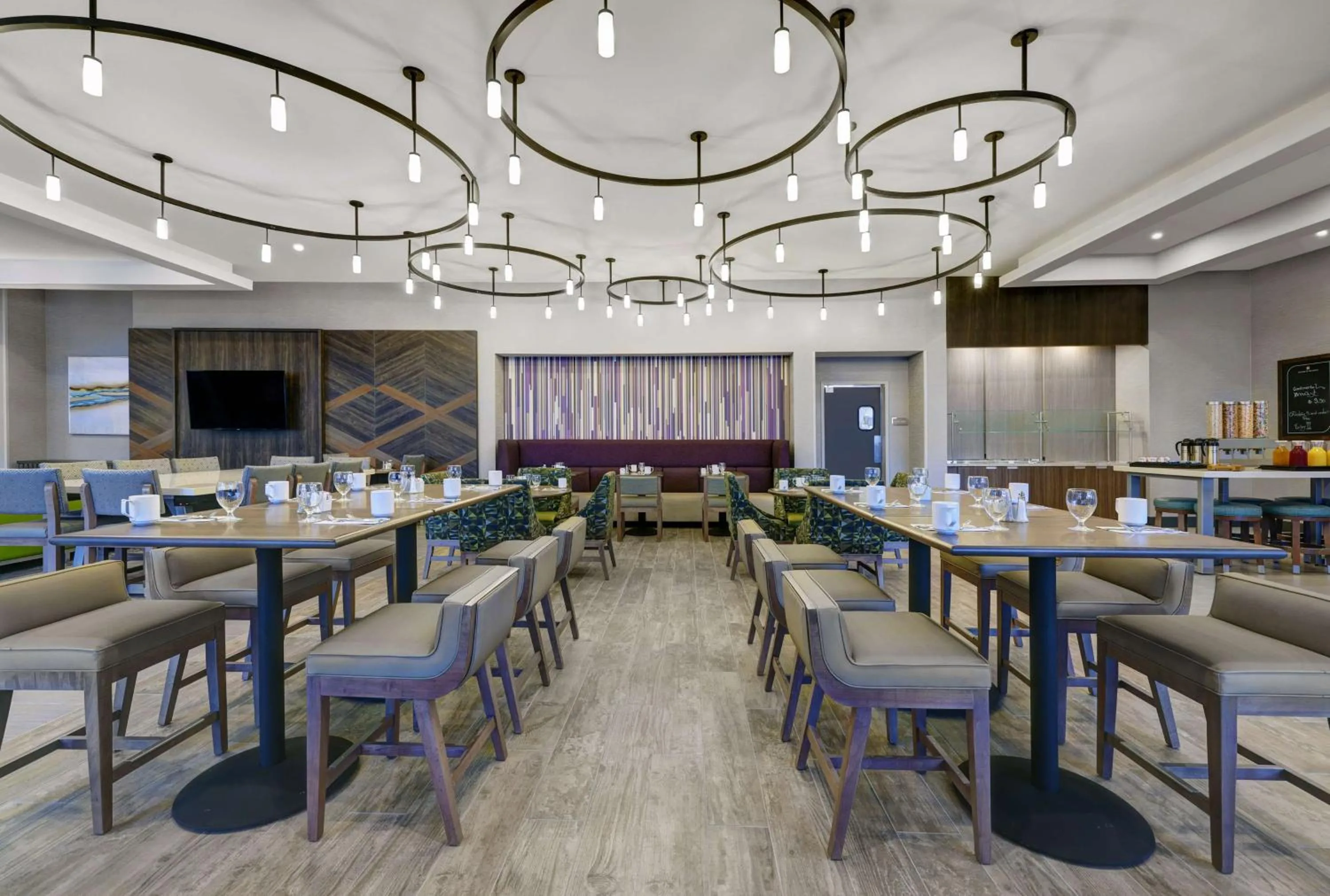 Restaurant/places to eat in Hilton Garden Inn Manassas