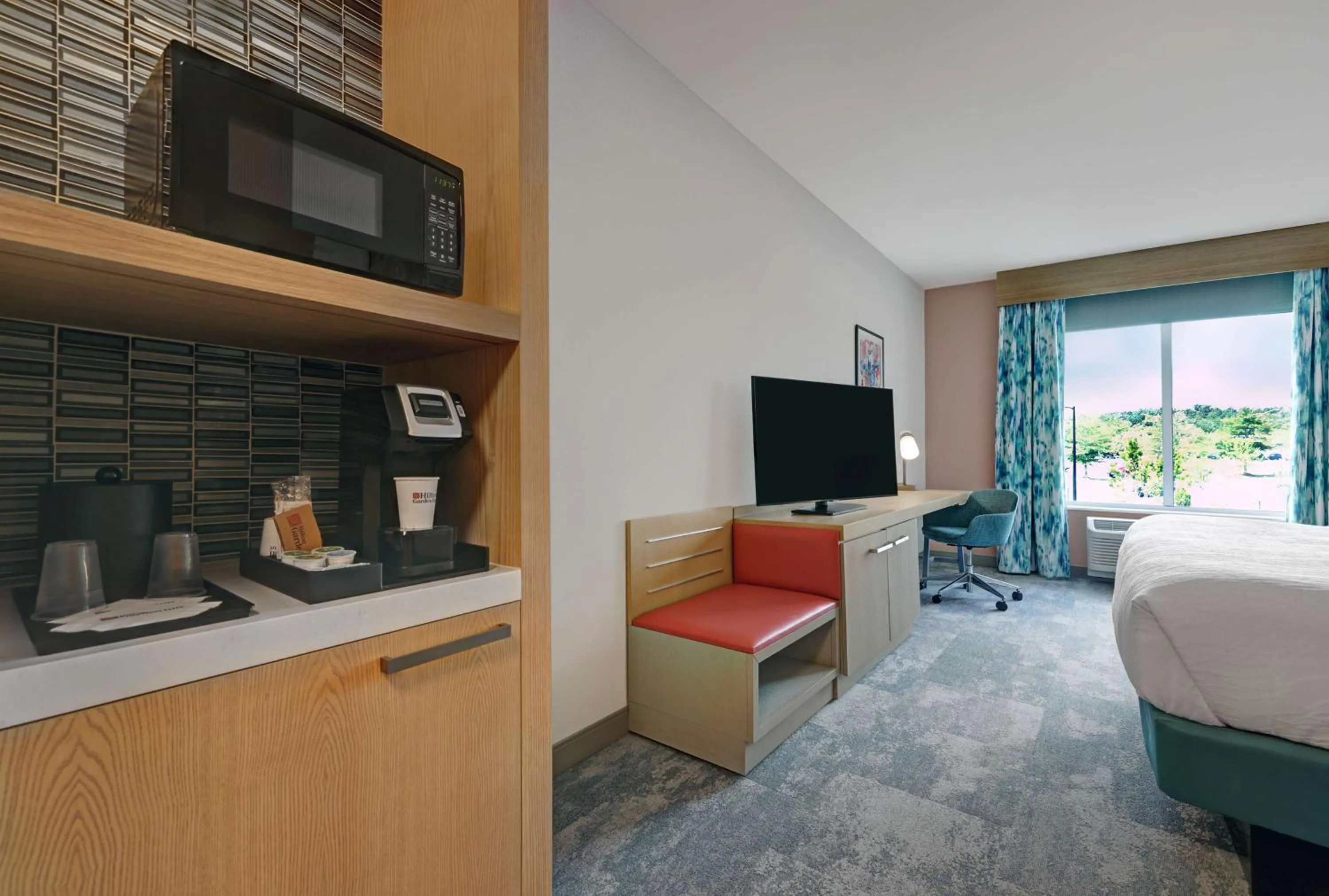 Bedroom, Bed in Hilton Garden Inn Manassas