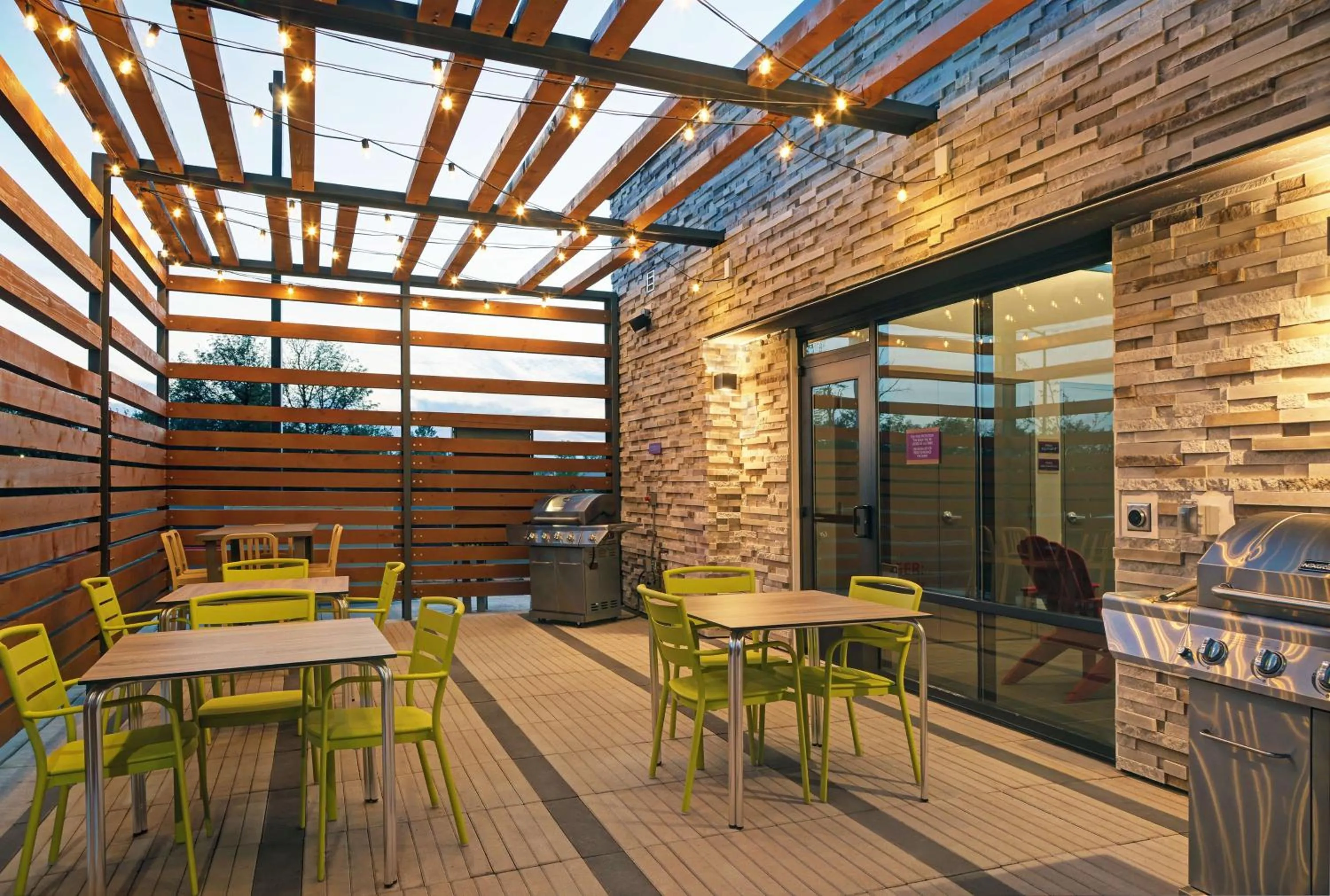 Patio in Home2 Suites By Hilton Salem