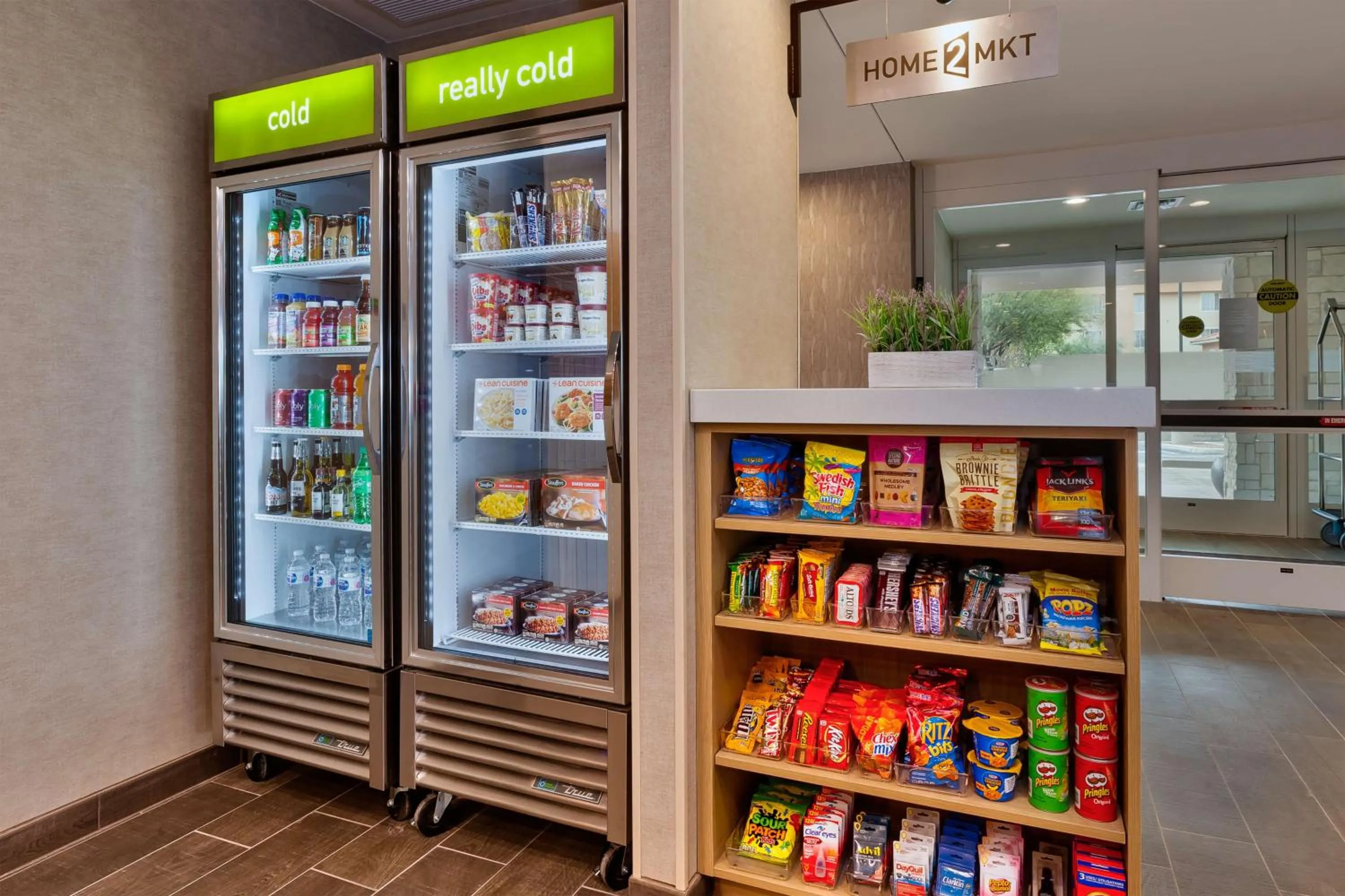 On-site shops in Home2 Suites By Hilton Tucson Airport, Az