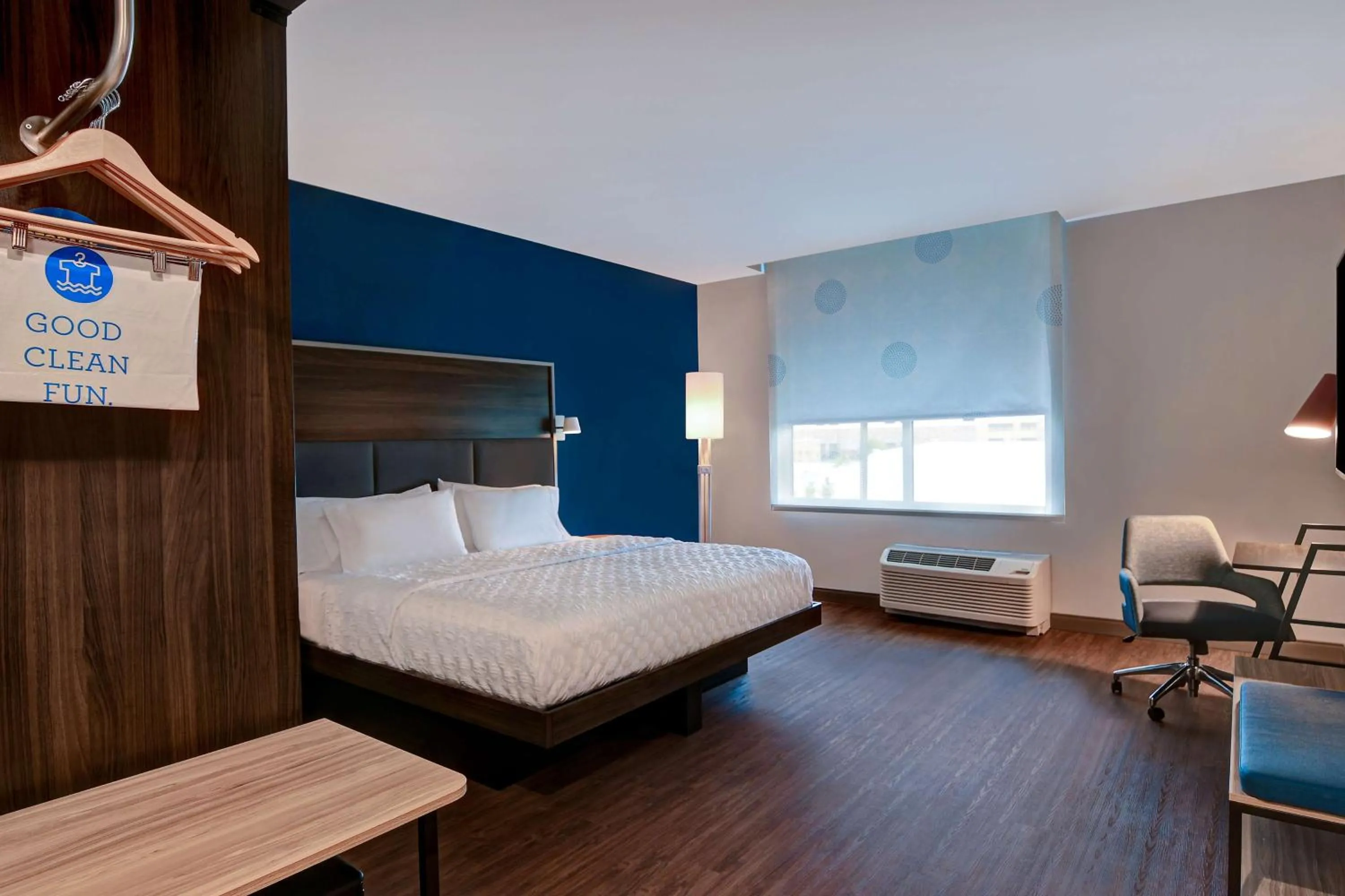 Bedroom, Bed in Tru By Hilton Rocky Mount, Nc