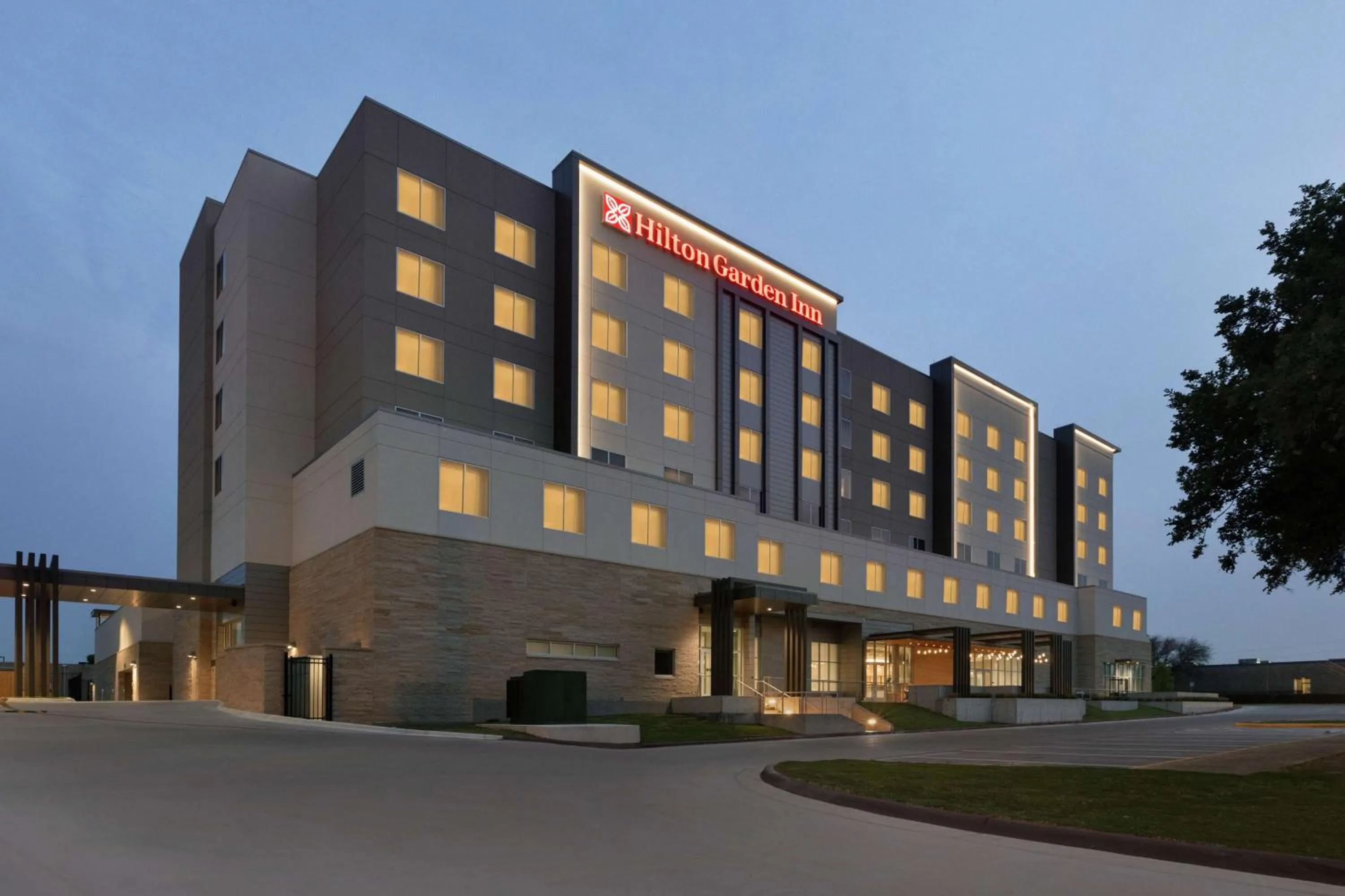Property building in Hilton Garden Inn Austin North-Near the Domain, TX