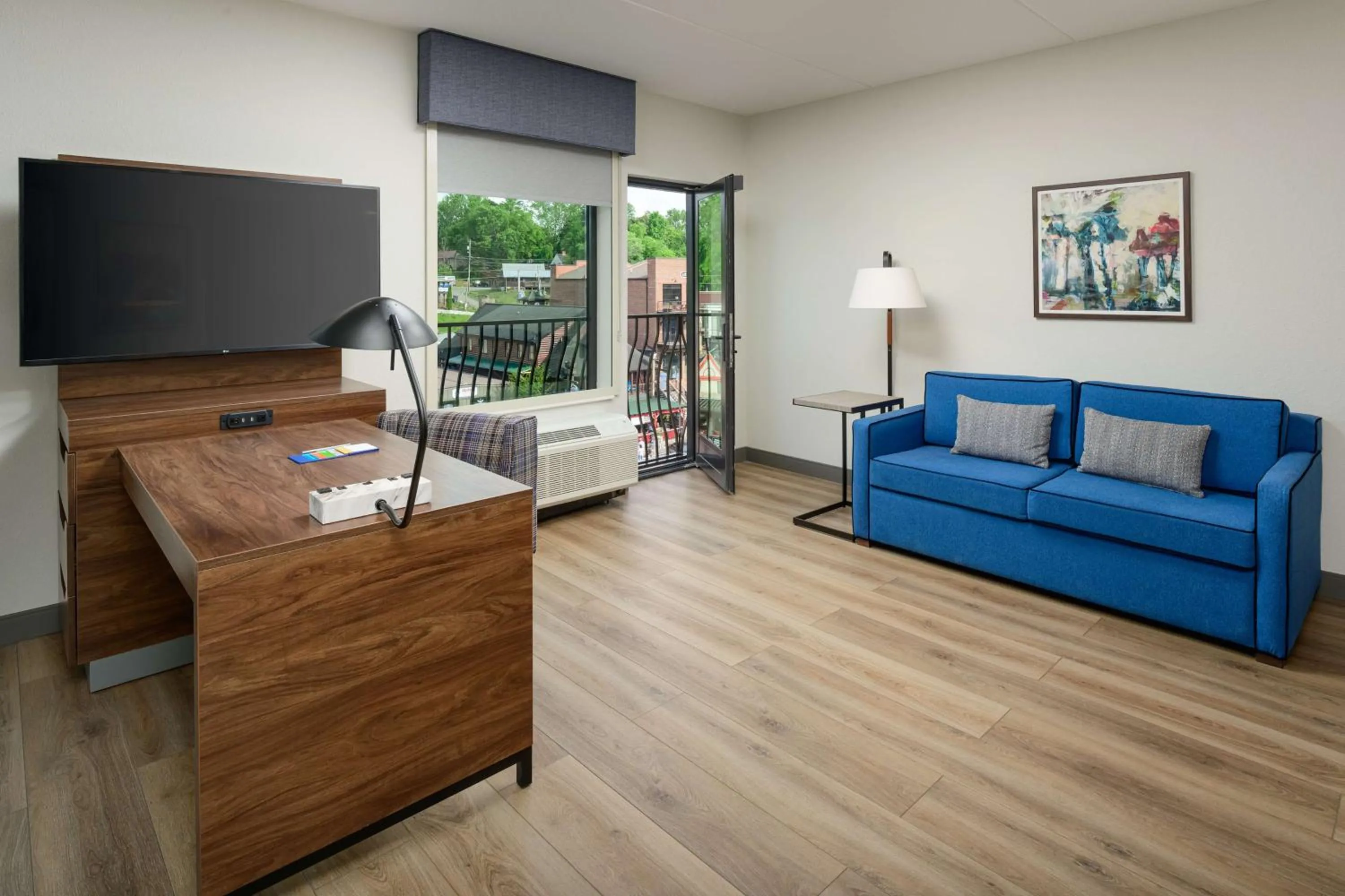 Bedroom in Hampton Inn Blue Ridge, GA