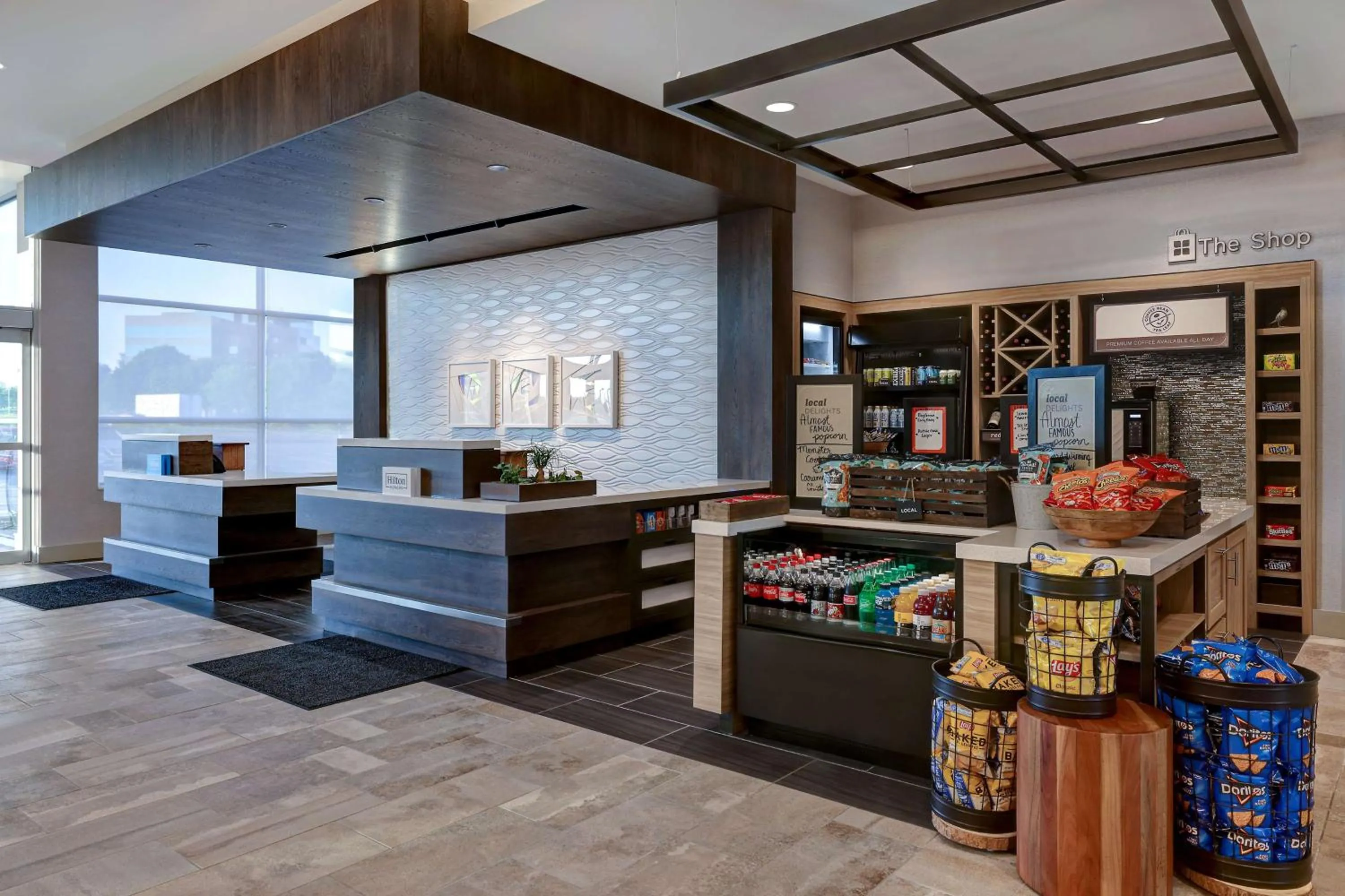 Lobby or reception in Hilton Garden Inn Cedar Rapids