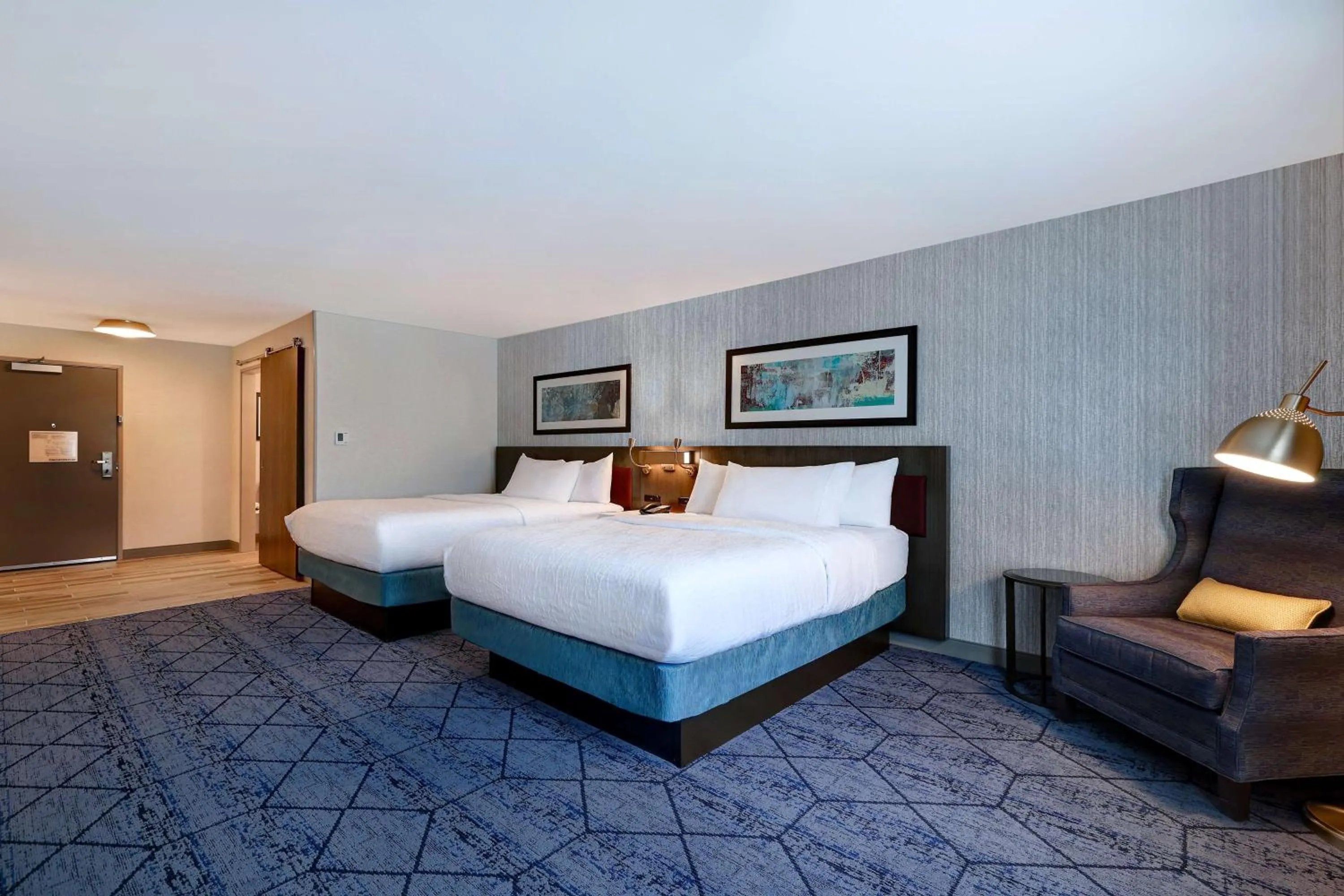 Bed in Hilton Garden Inn Cedar Rapids