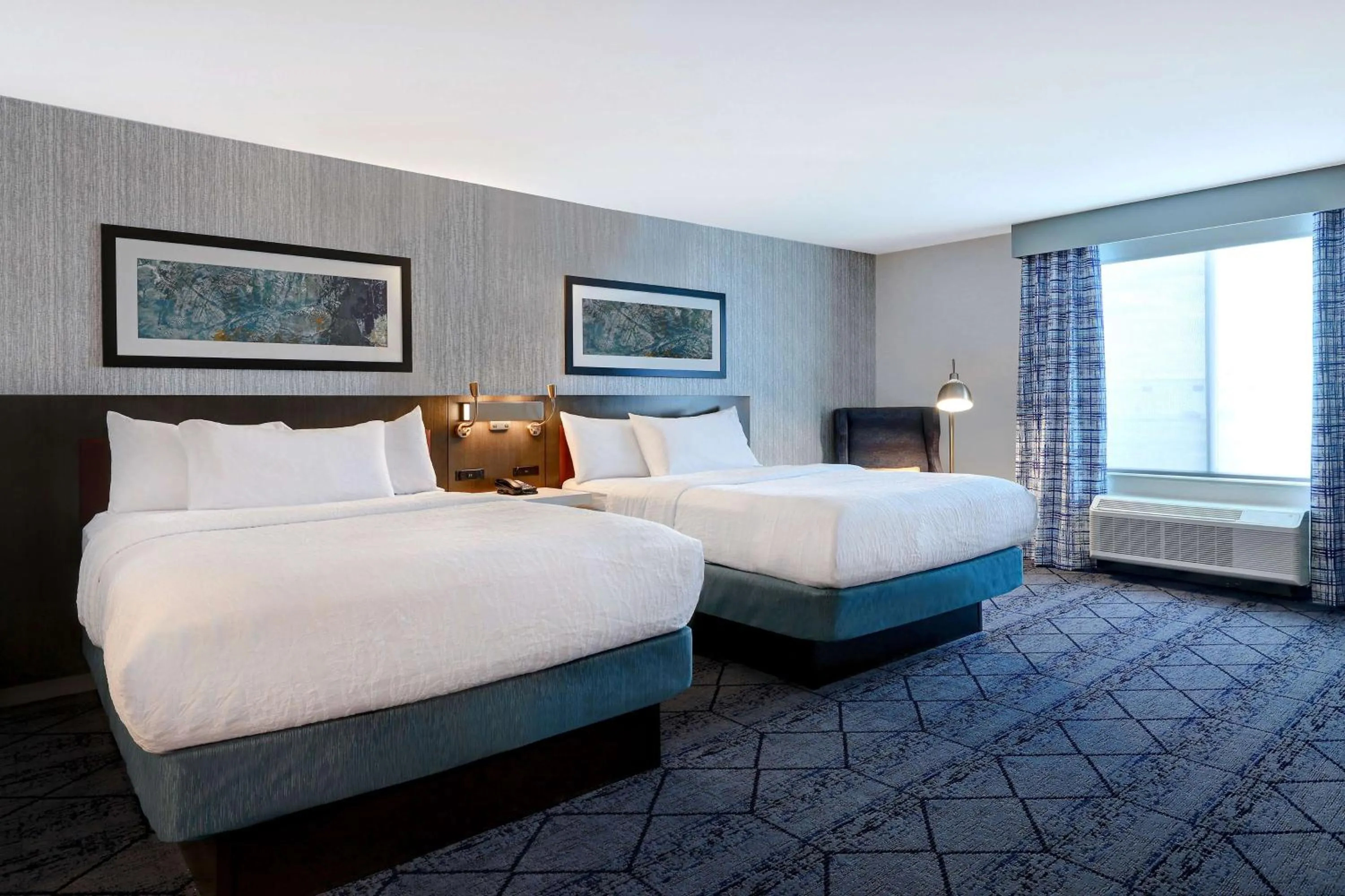 Bed in Hilton Garden Inn Cedar Rapids