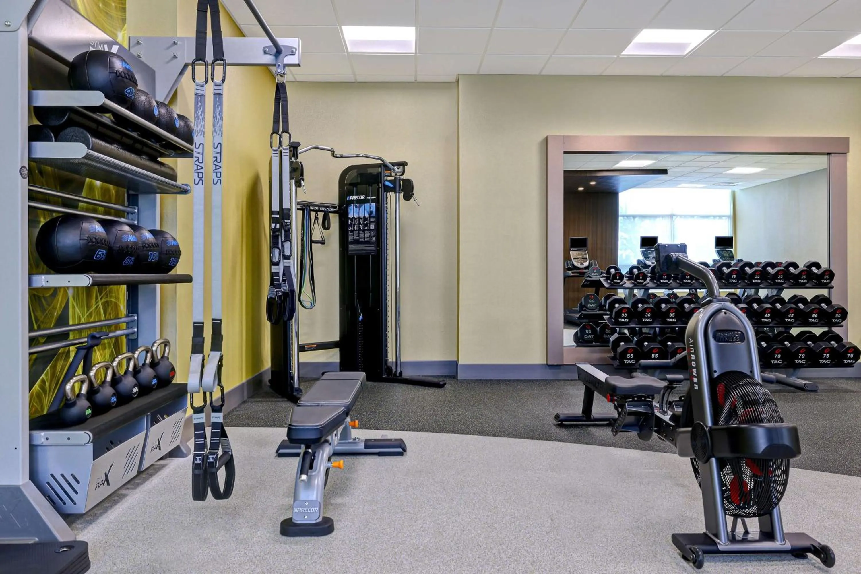 Fitness centre/facilities in Hilton Garden Inn Cedar Rapids
