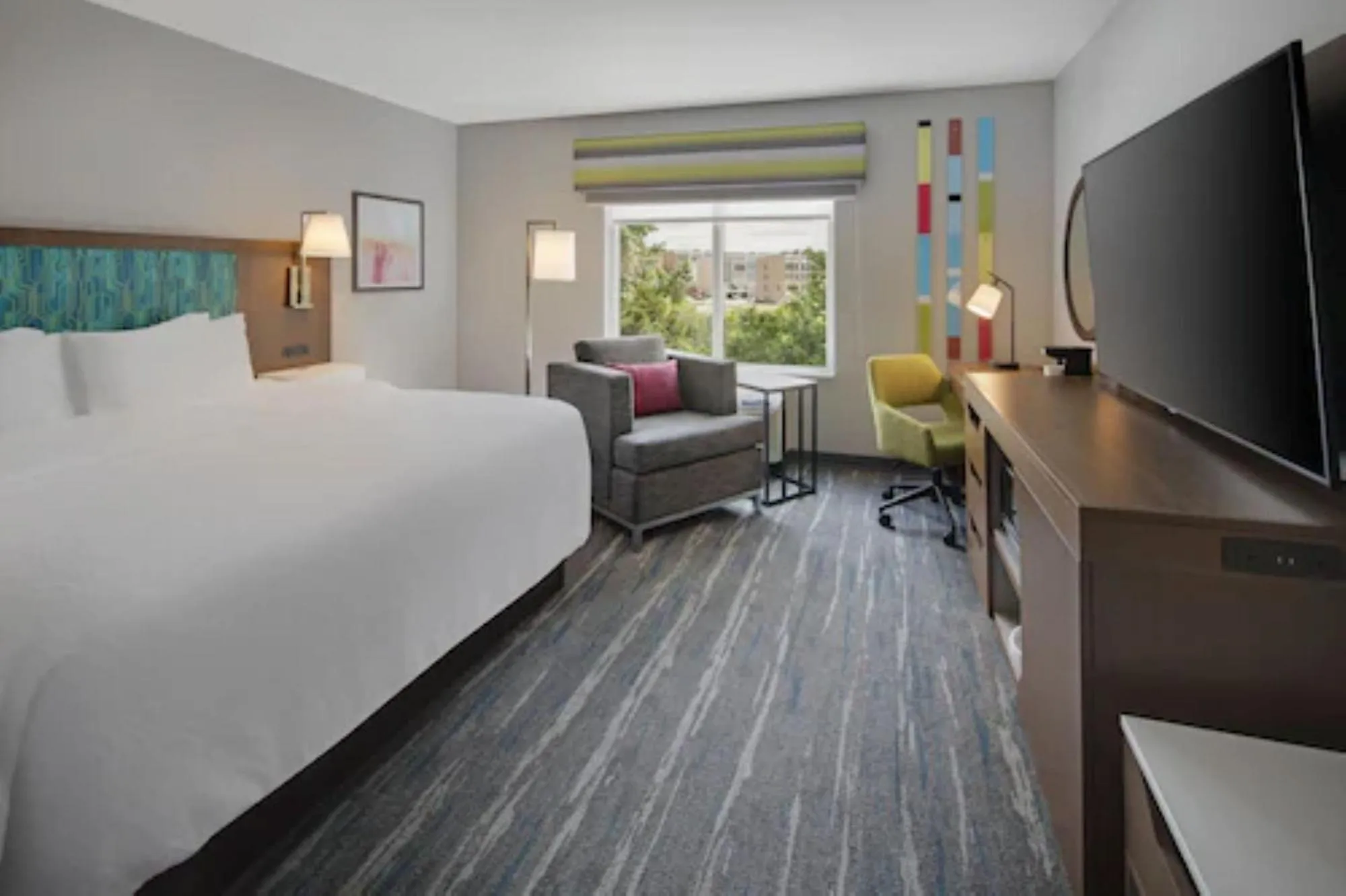 Bed in Hampton Inn & Suites Richmond Short Pump, Va