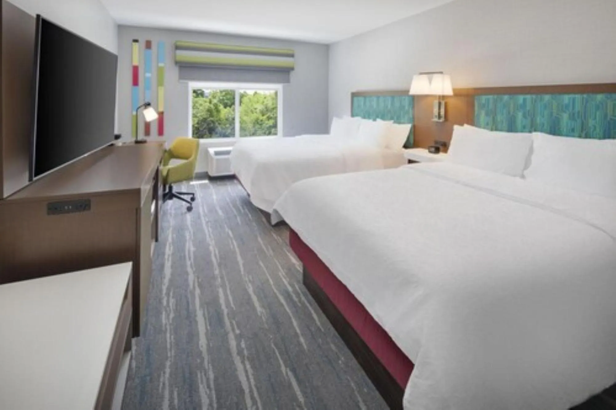 Bed in Hampton Inn & Suites Richmond Short Pump, Va