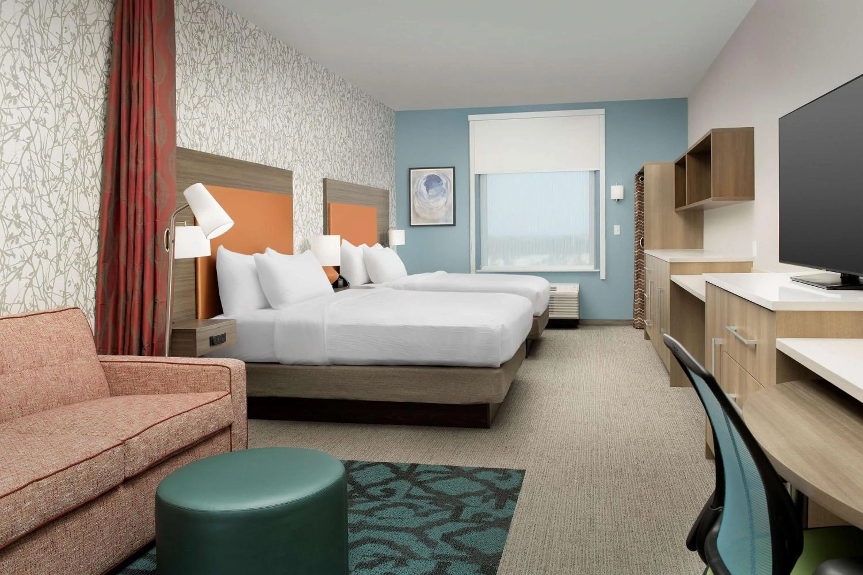 Bed in Home2 Suites By Hilton Tampa Westshore Airport, Fl