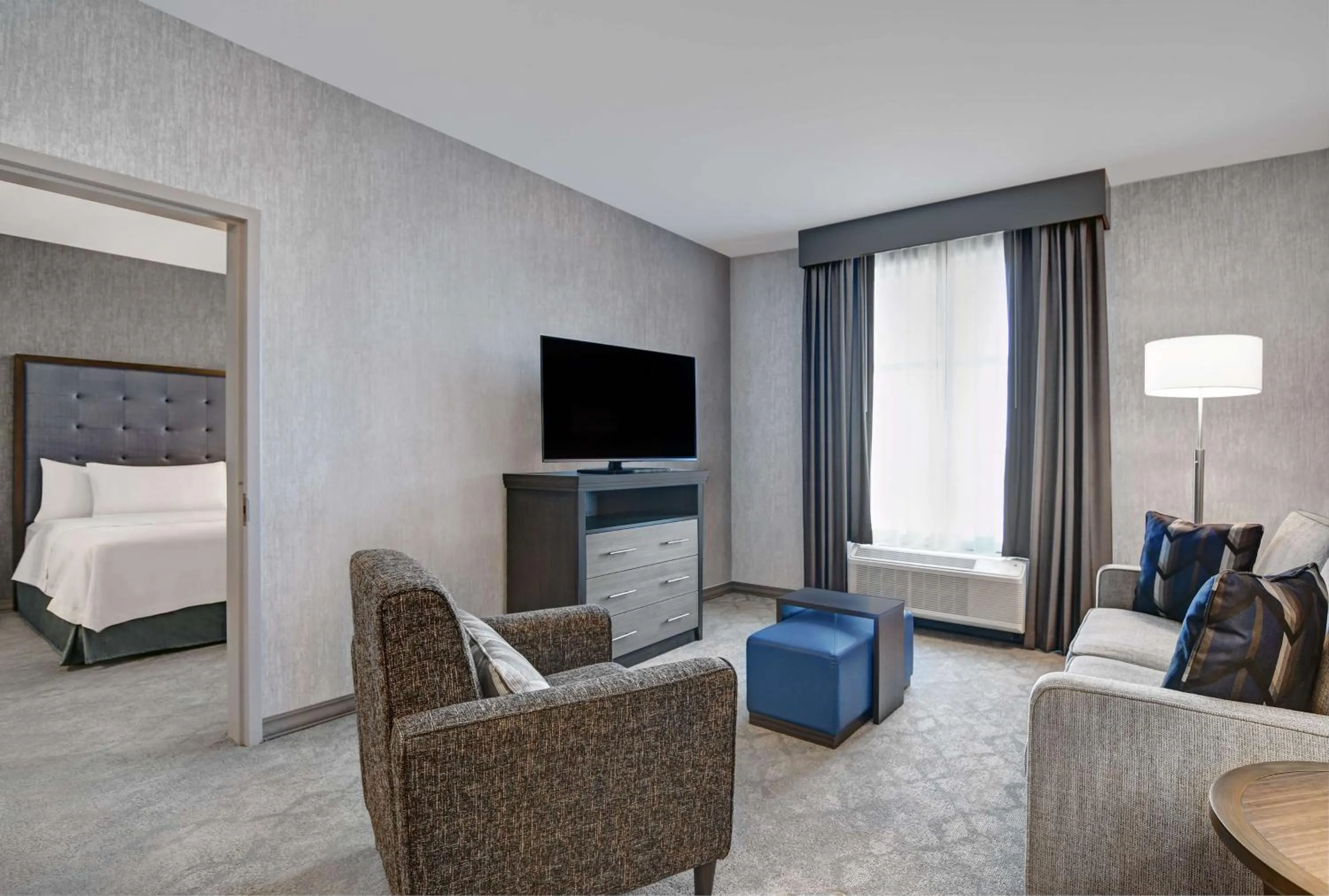 Bedroom, Bed in Homewood Suites By Hilton Edison Woodbridge, NJ
