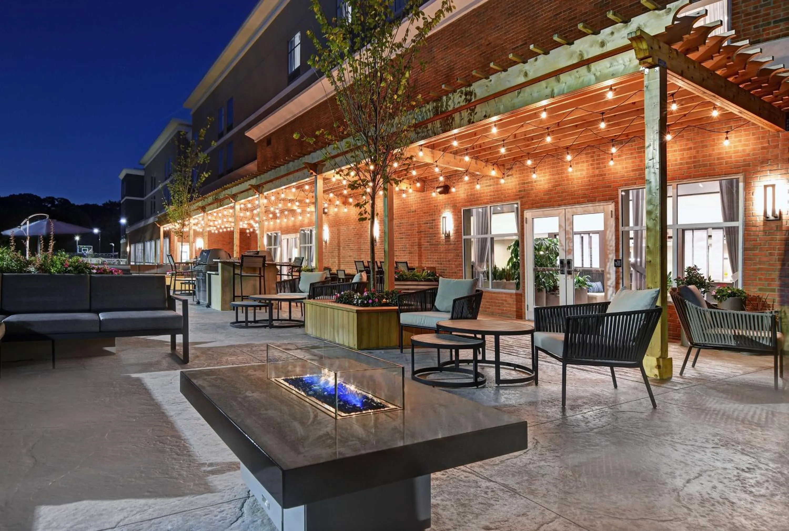 Dining area in Homewood Suites By Hilton Edison Woodbridge, NJ
